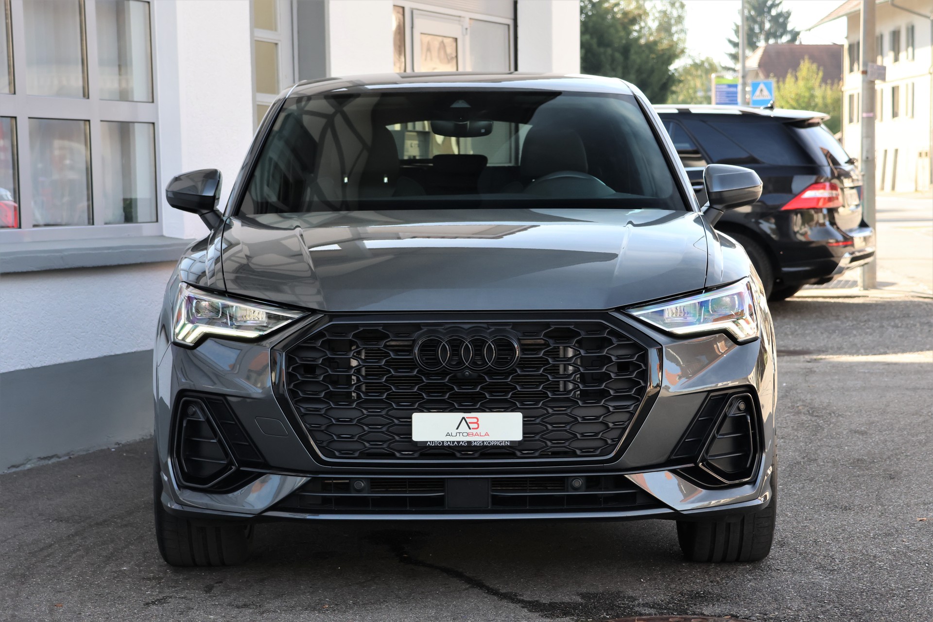 AUDI Q3 Sportback 35 TFSI S line Attraction S-tronic (CH)-showroom-element-1