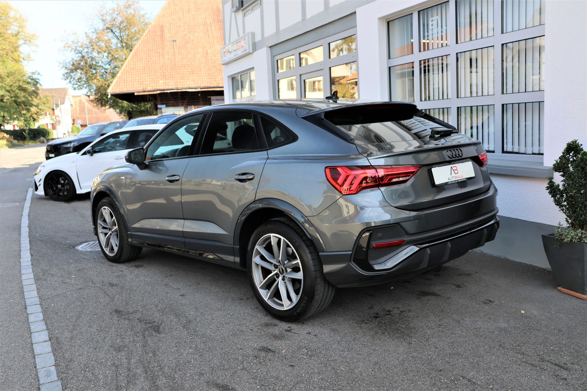 AUDI Q3 Sportback 35 TFSI S line Attraction S-tronic (CH)-image-7