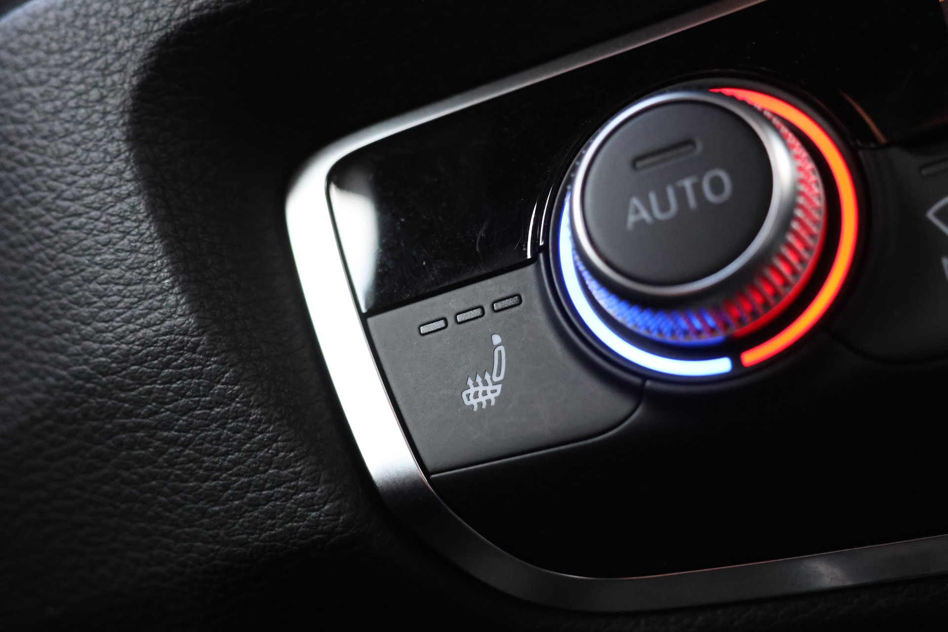 AUDI Q3 Sportback 35 TFSI S line Attraction S-tronic (CH)-image-29
