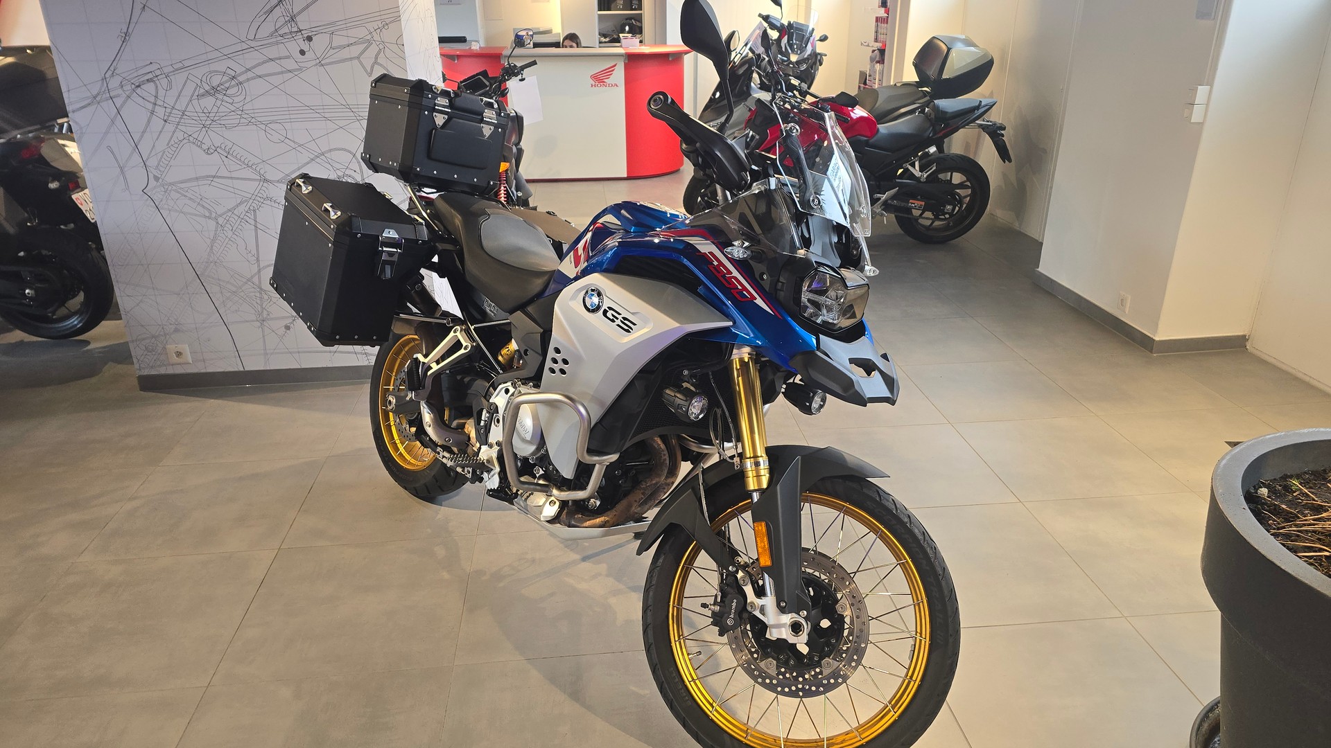 BMW F 850 GS Adventure ABS-image-2