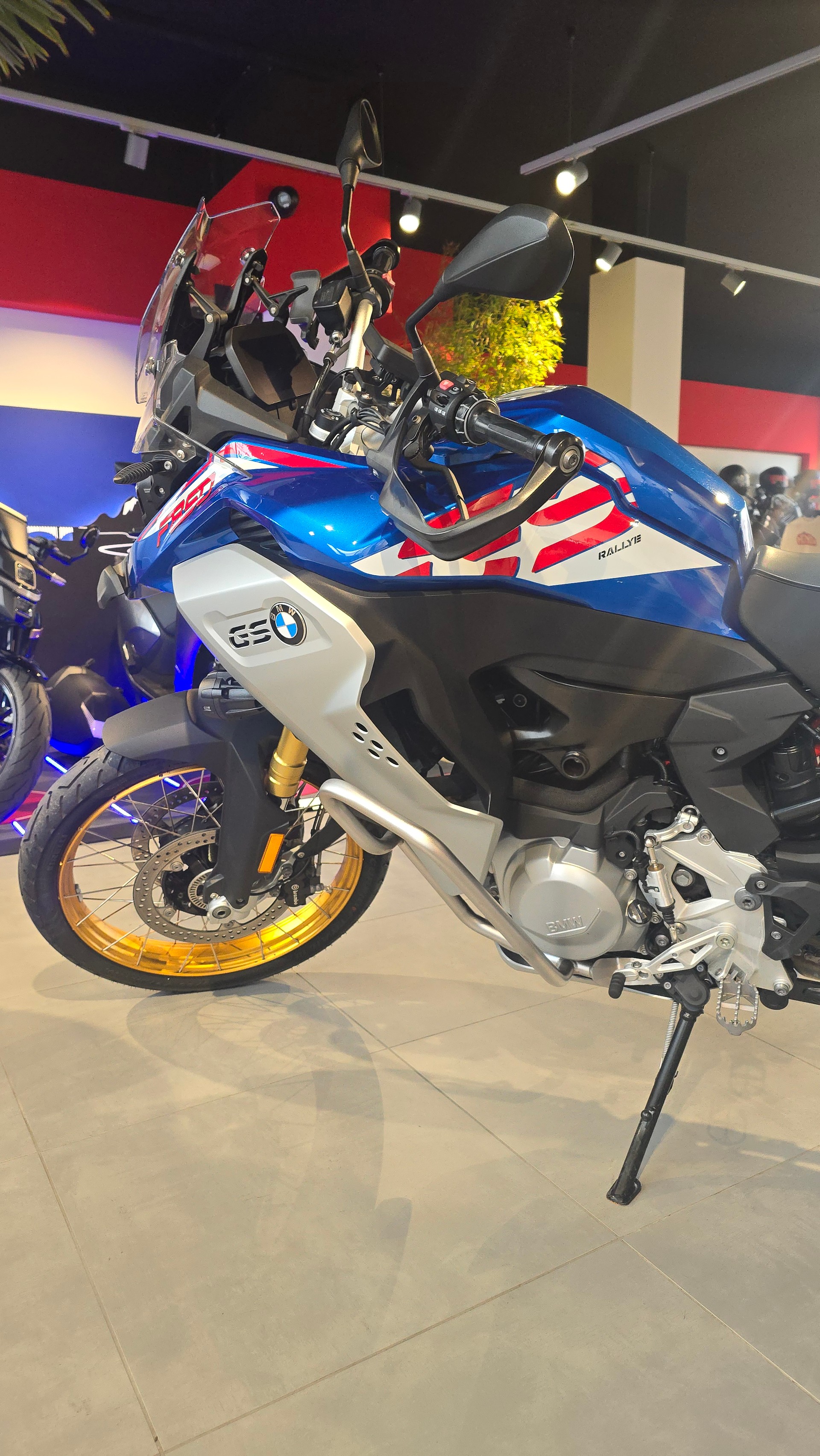 BMW F 850 GS Adventure ABS-image-12