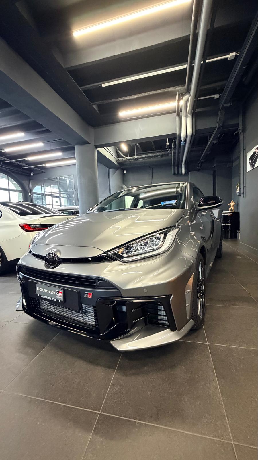 TOYOTA Yaris 1.6 GR Sport-image-4