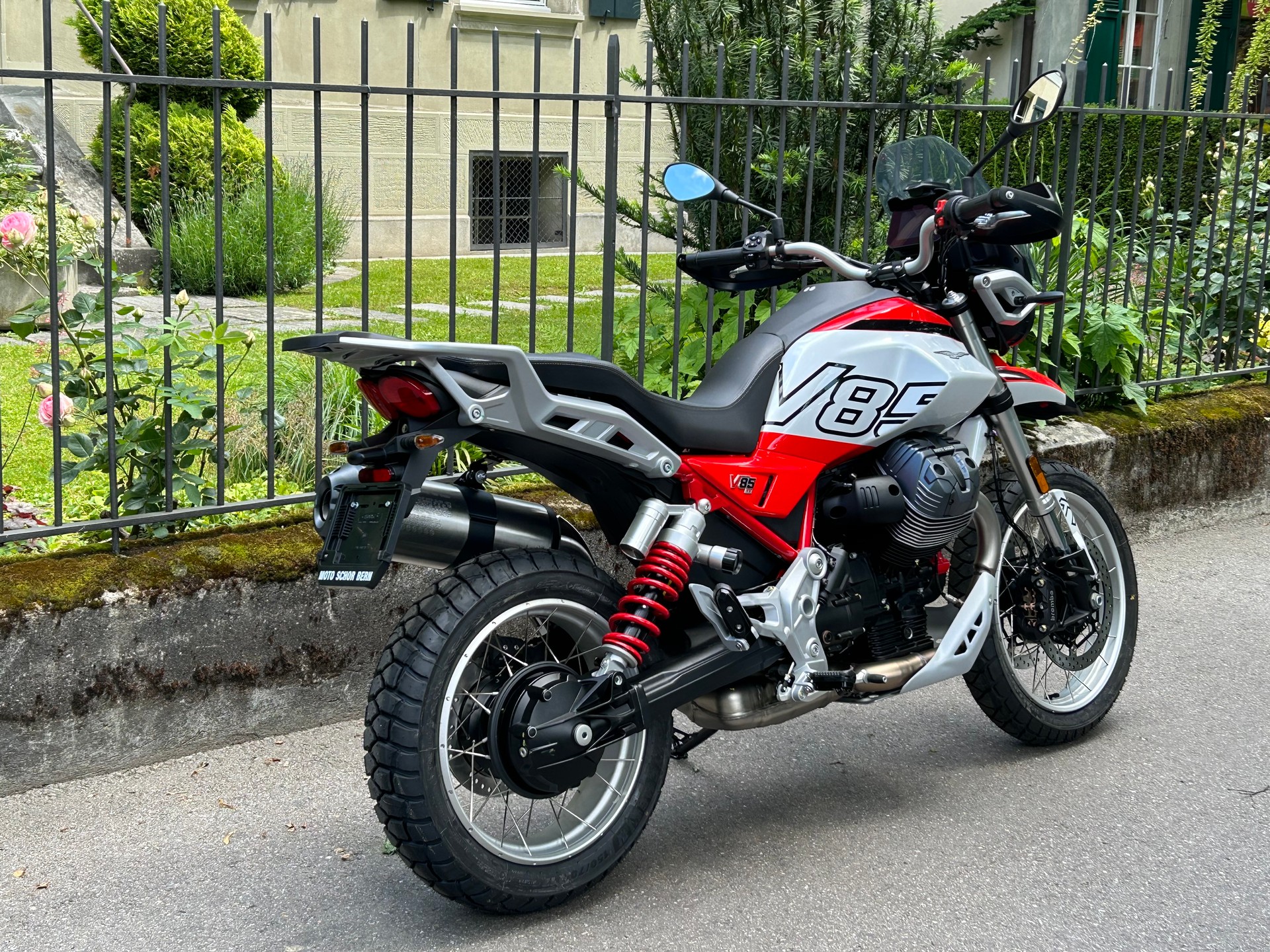 MOTO GUZZI V85 TT EU5+-image-3