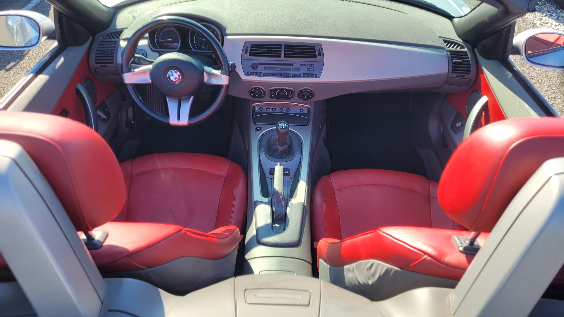 BMW Z4 2.5i Roadster-image-7