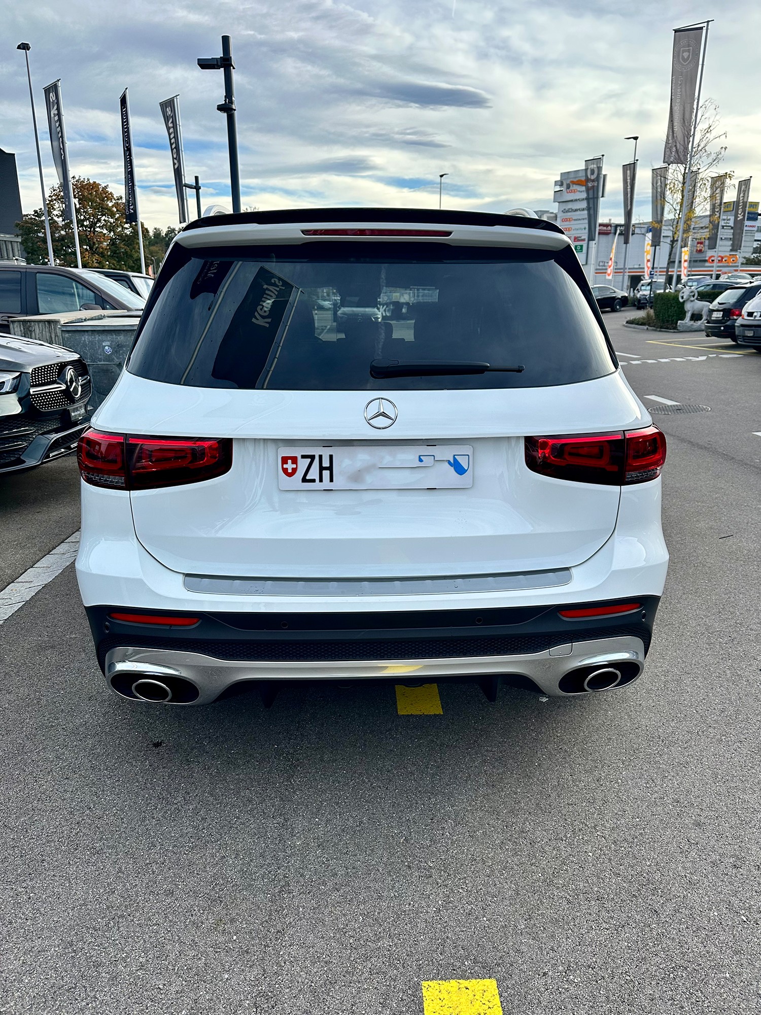 MERCEDES-BENZ GLB 35 AMG 4Matic 8G-Tronic-image-1