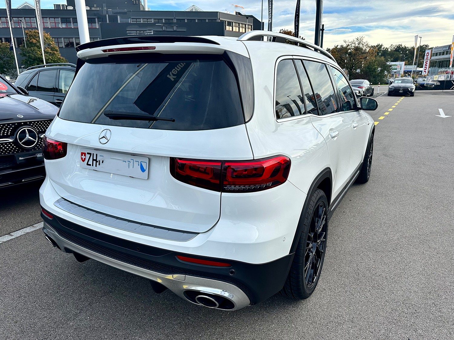 MERCEDES-BENZ GLB 35 AMG 4Matic 8G-Tronic-image-7