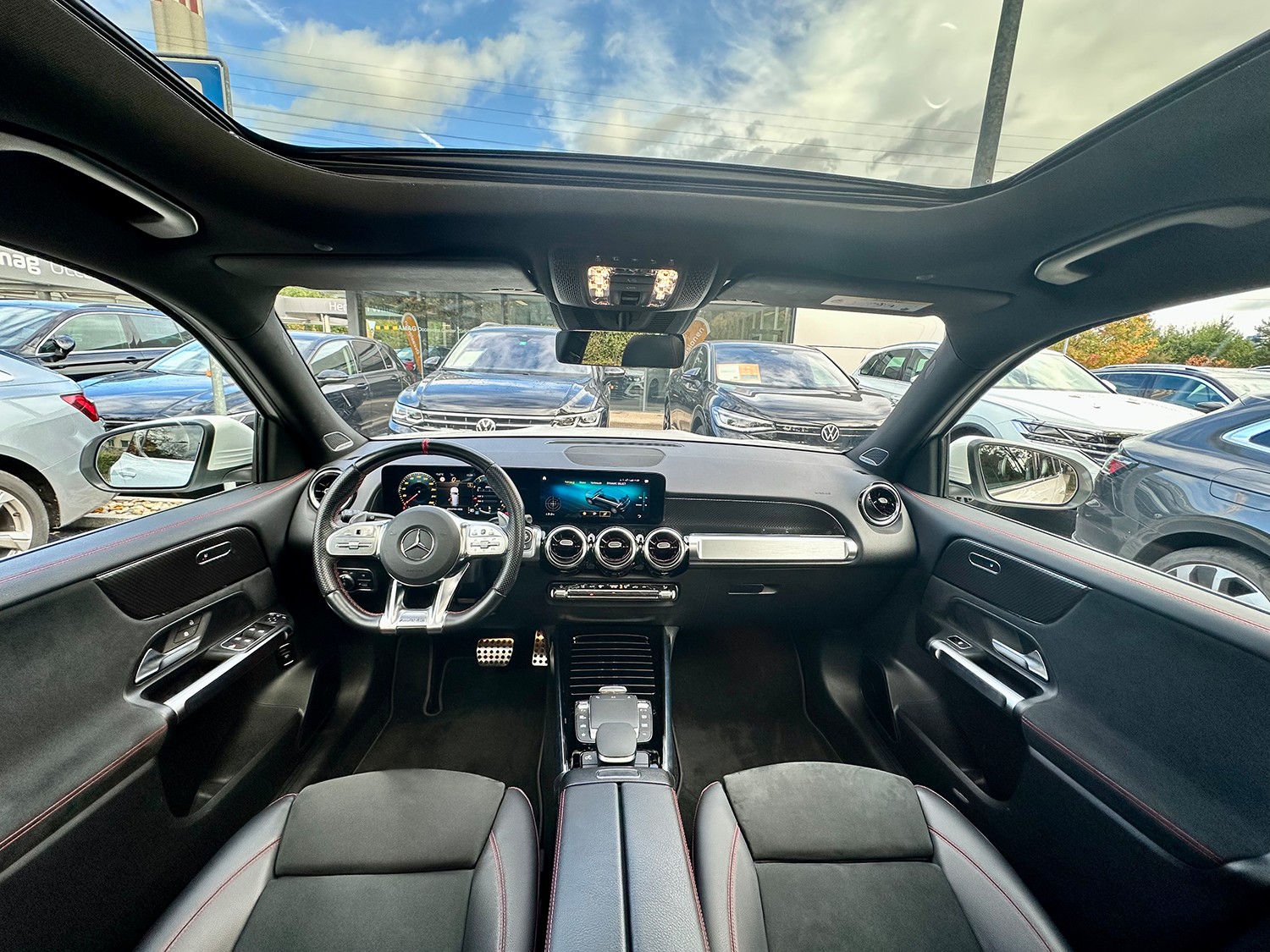 MERCEDES-BENZ GLB 35 AMG 4Matic 8G-Tronic-image-2