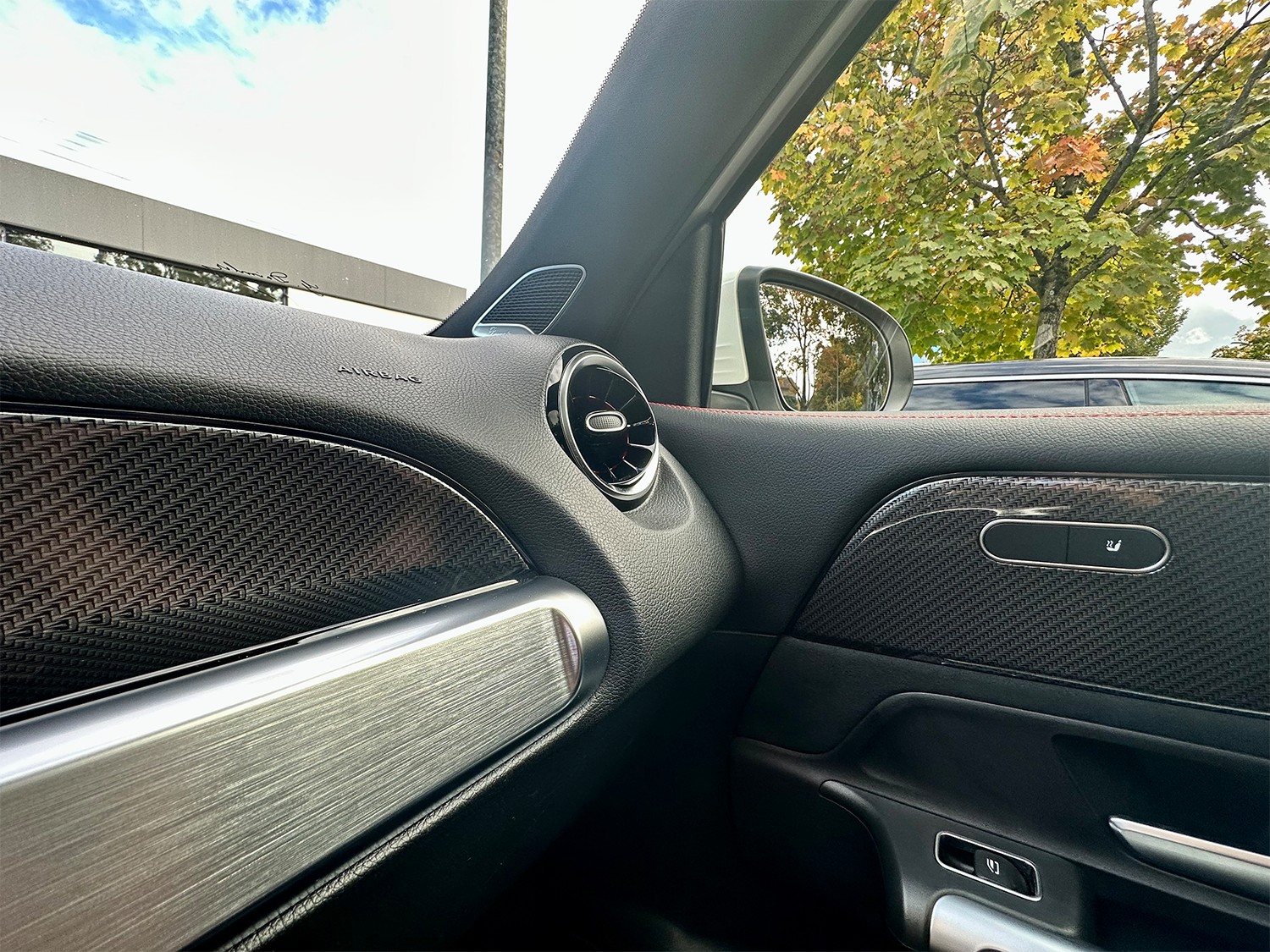 MERCEDES-BENZ GLB 35 AMG 4Matic 8G-Tronic-image-11