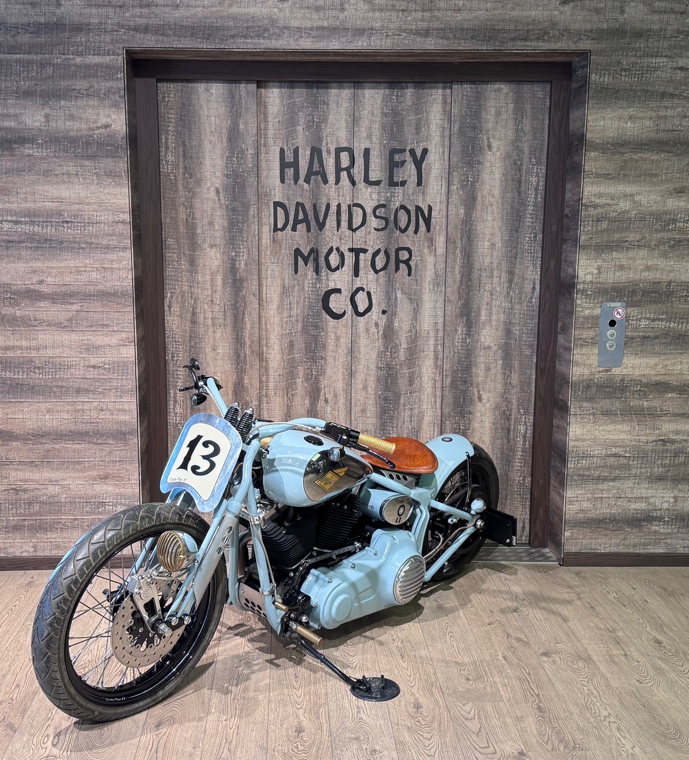 HARLEY-DAVIDSON FLSTSB X-Bone-image-2