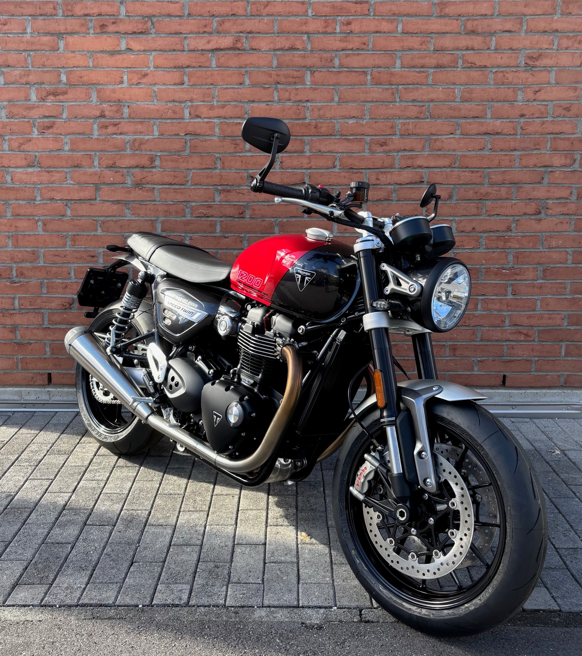 TRIUMPH Speed Twin 1200-image-1