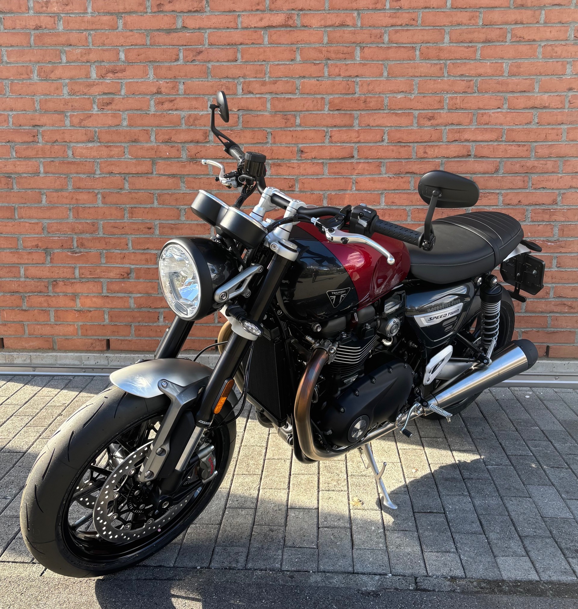 TRIUMPH Speed Twin 1200-image-3