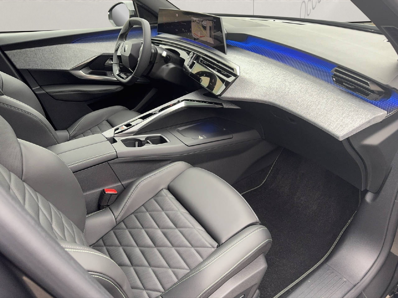 PEUGEOT 5008 1.2 Hybrid GT-image-4