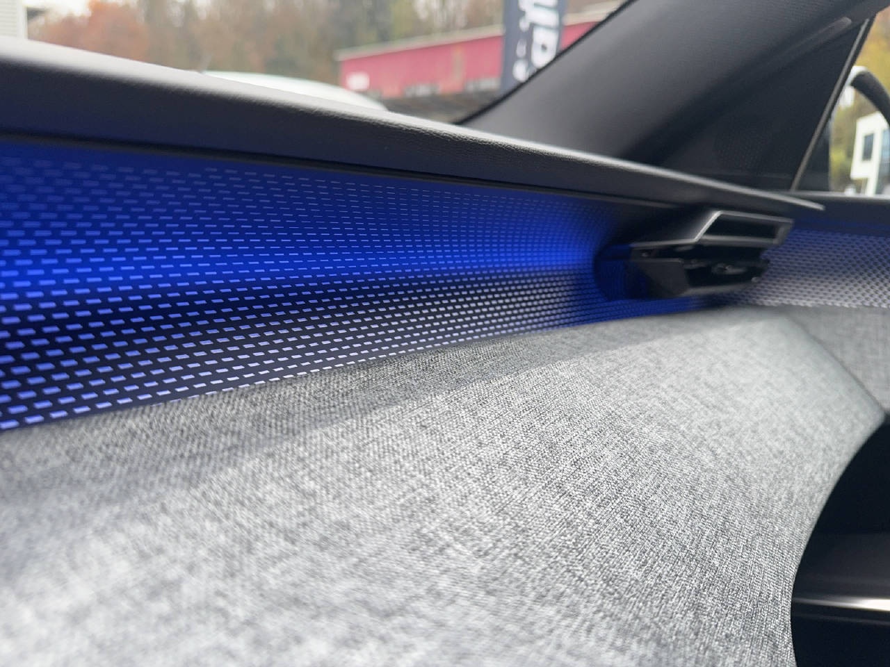 PEUGEOT 5008 1.2 Hybrid GT-image-14