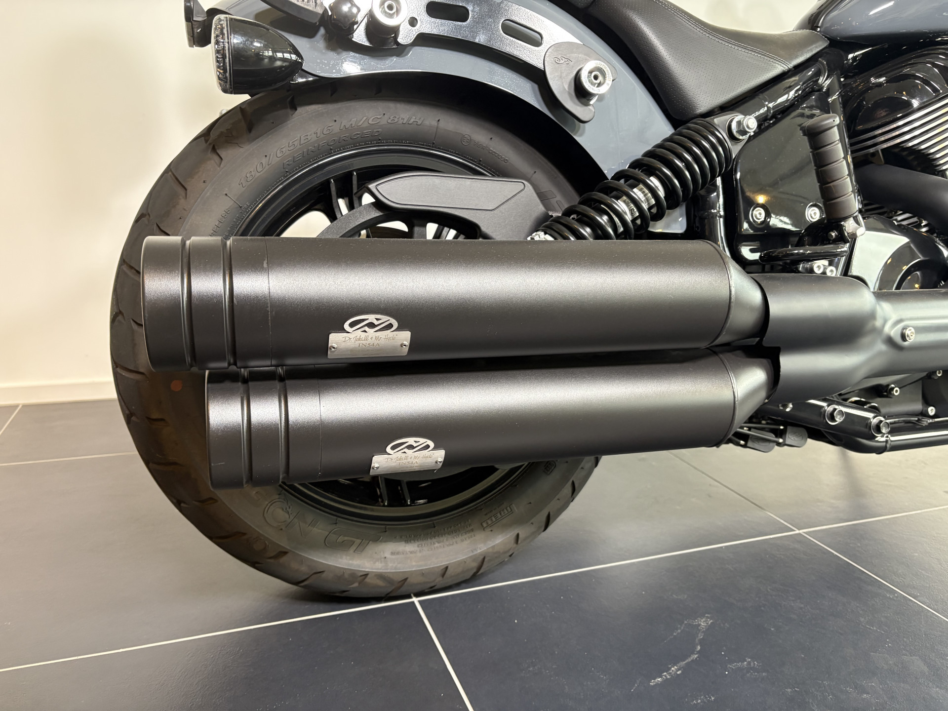 INDIAN Chief Dark Horse-showroom-element-2