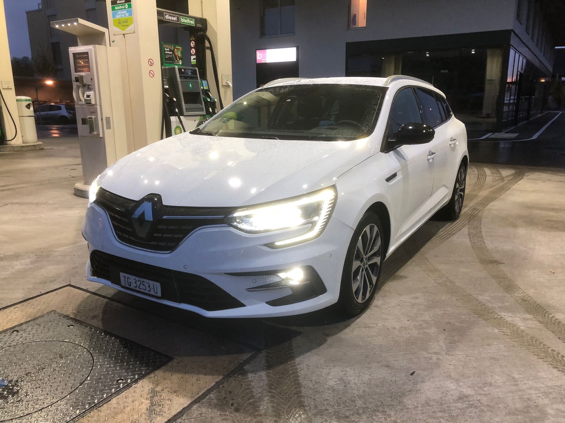 RENAULT Mégane Grandtour 1.3 16V Turbo Techno EDC