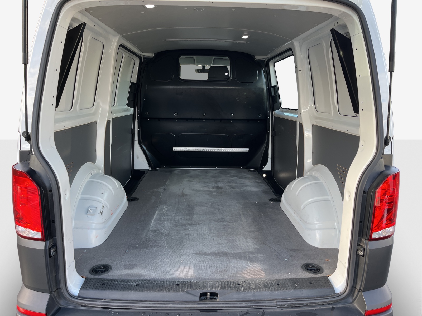 VW T6.1 2.0 TDI 4Motion-image-12