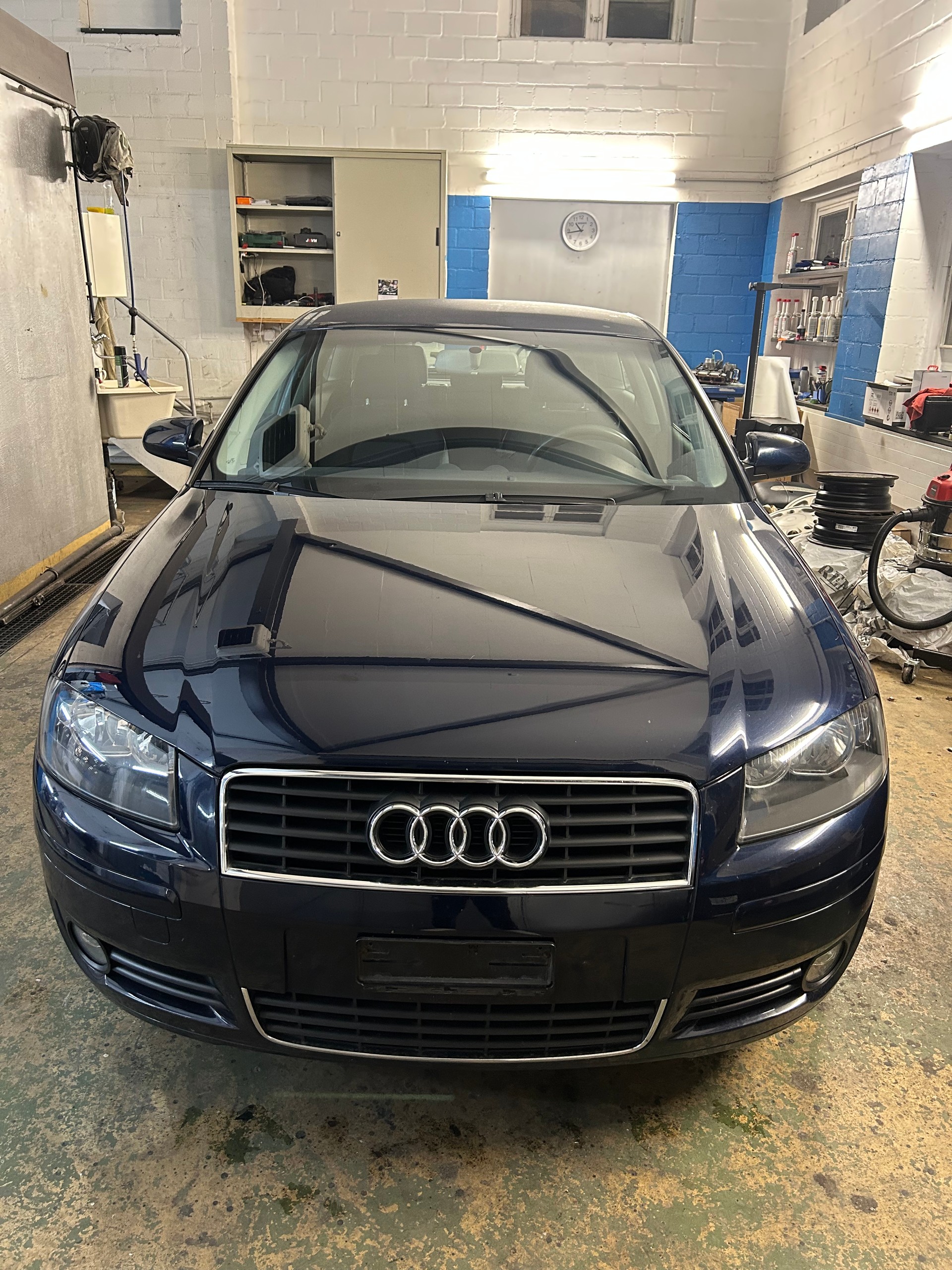 AUDI A3 2.0 FSI Attraction-image-1
