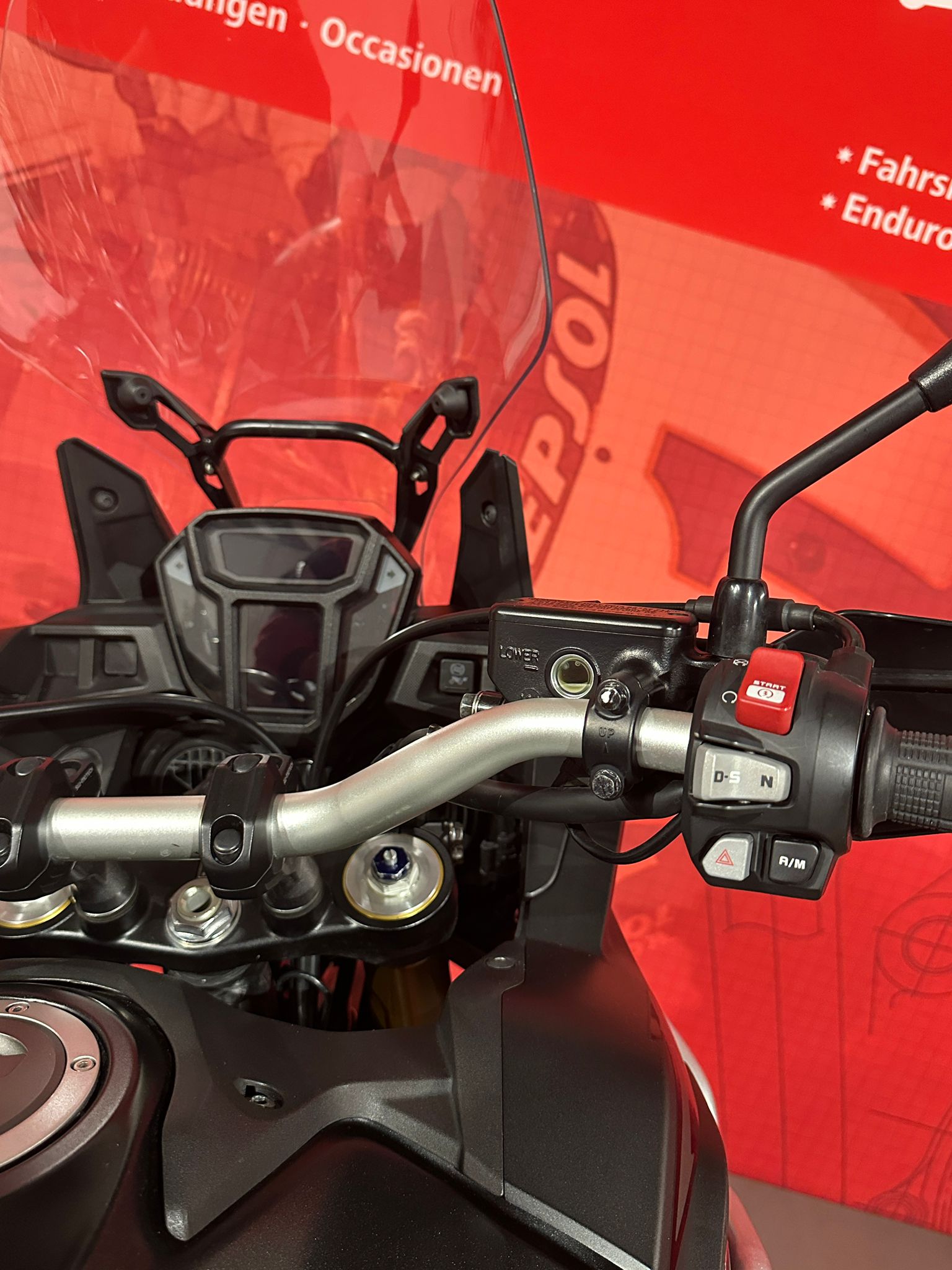 HONDA **CRF 1100 Africa Twin***-image-8