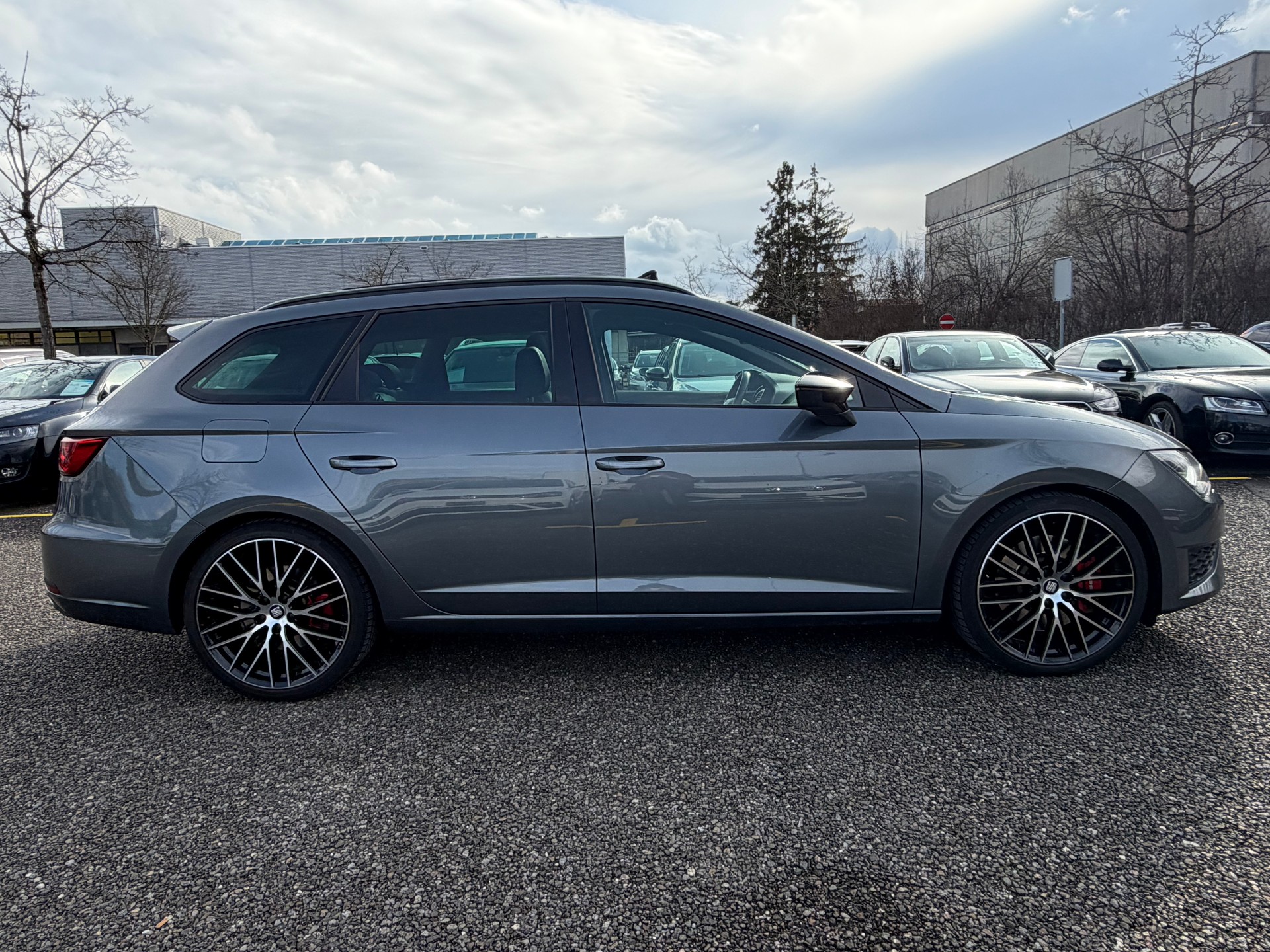 SEAT Leon ST 2.0 TSI Cupra 290 DSG-showroom-element-3
