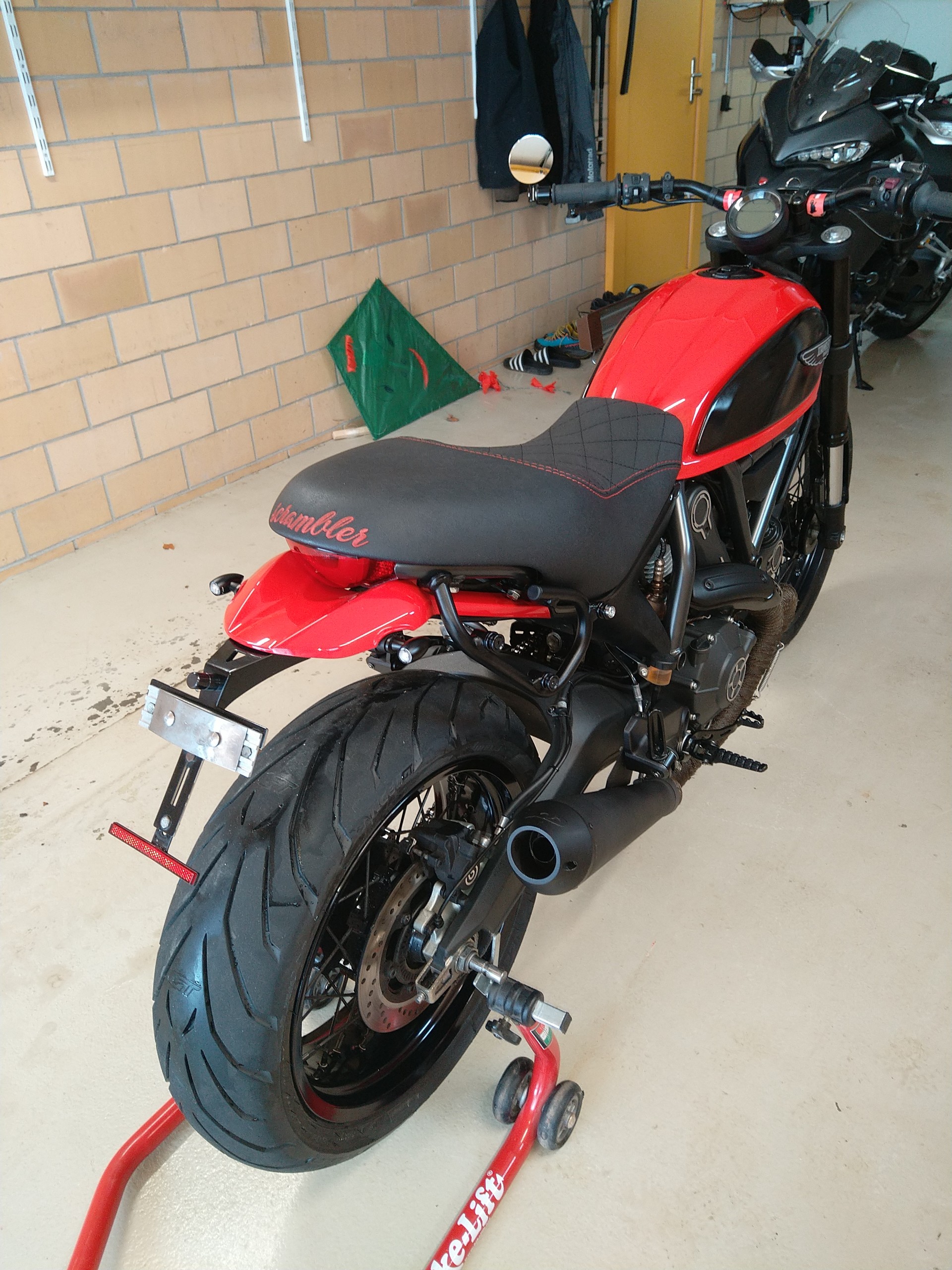DUCATI SCRAMBLER 800-image-3
