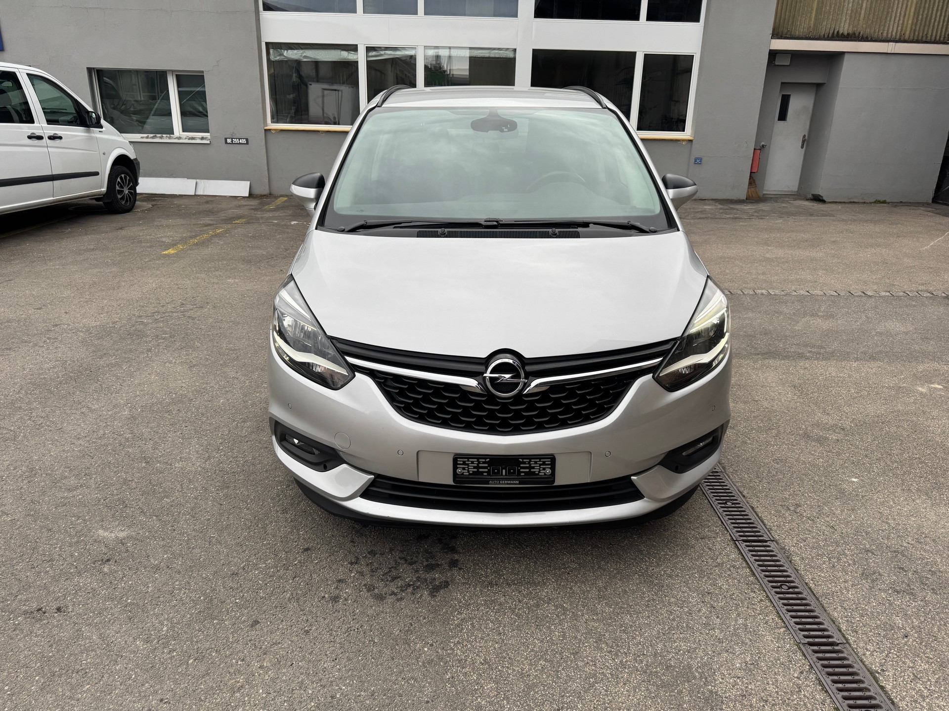 OPEL Zafira 1.4i 16V Turbo Enjoy Automatic-image-2