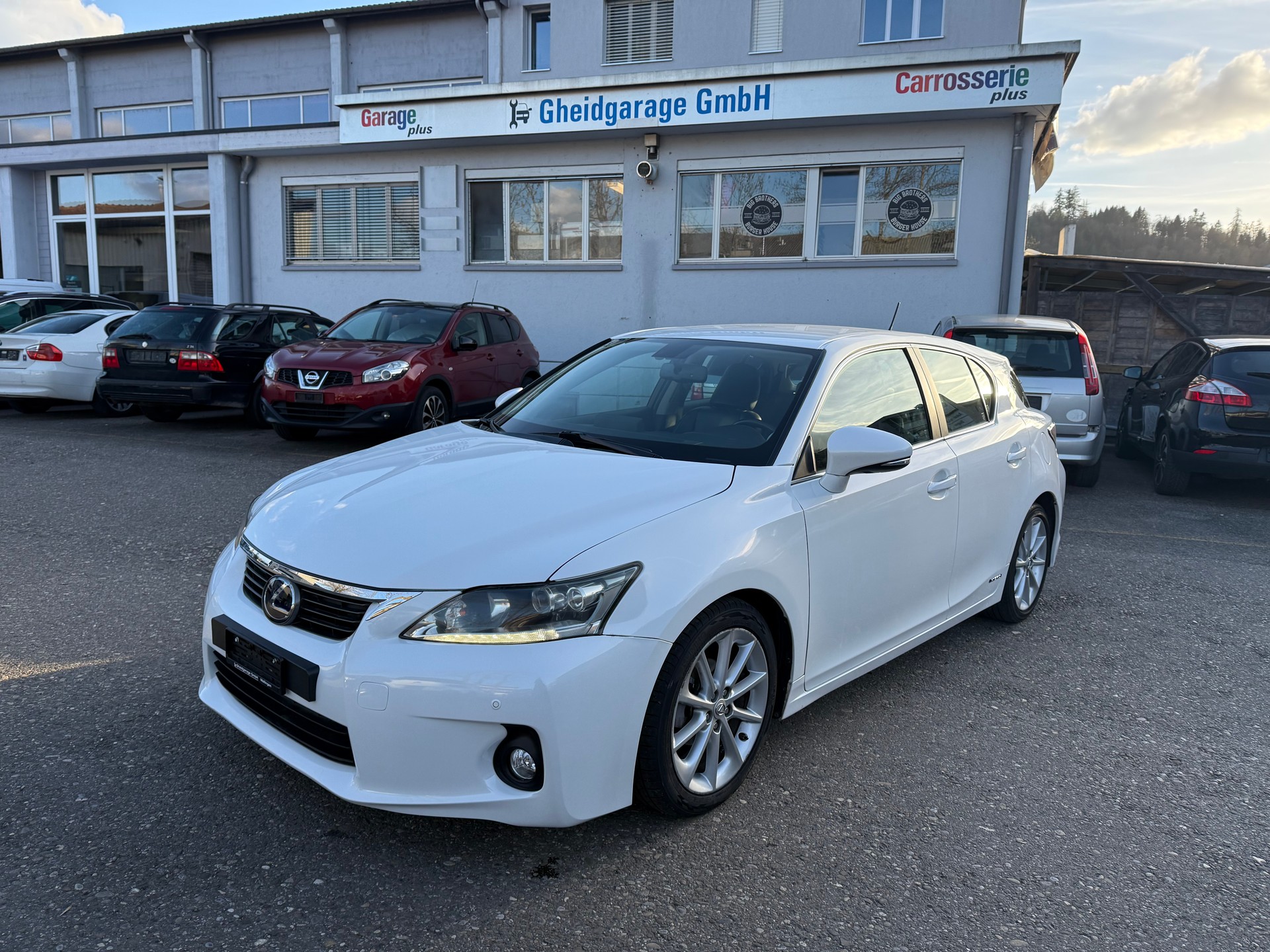 LEXUS CT 200h 1.8 excellence CVT-showroom-element-1