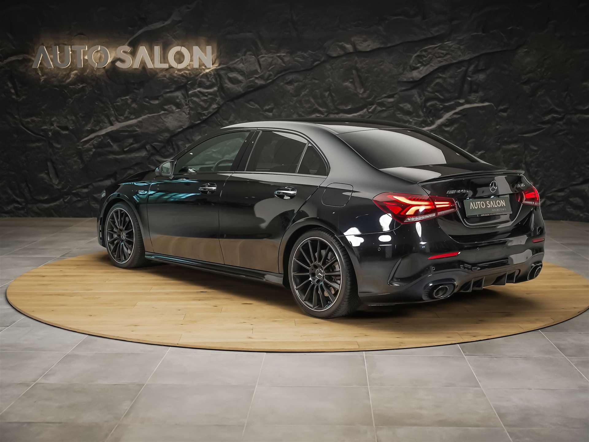 MERCEDES-BENZ A 35 AMG 4Matic Speedshift *Limousine*CH Auto*el. Sitze*360° Kamera*-showroom-element-3