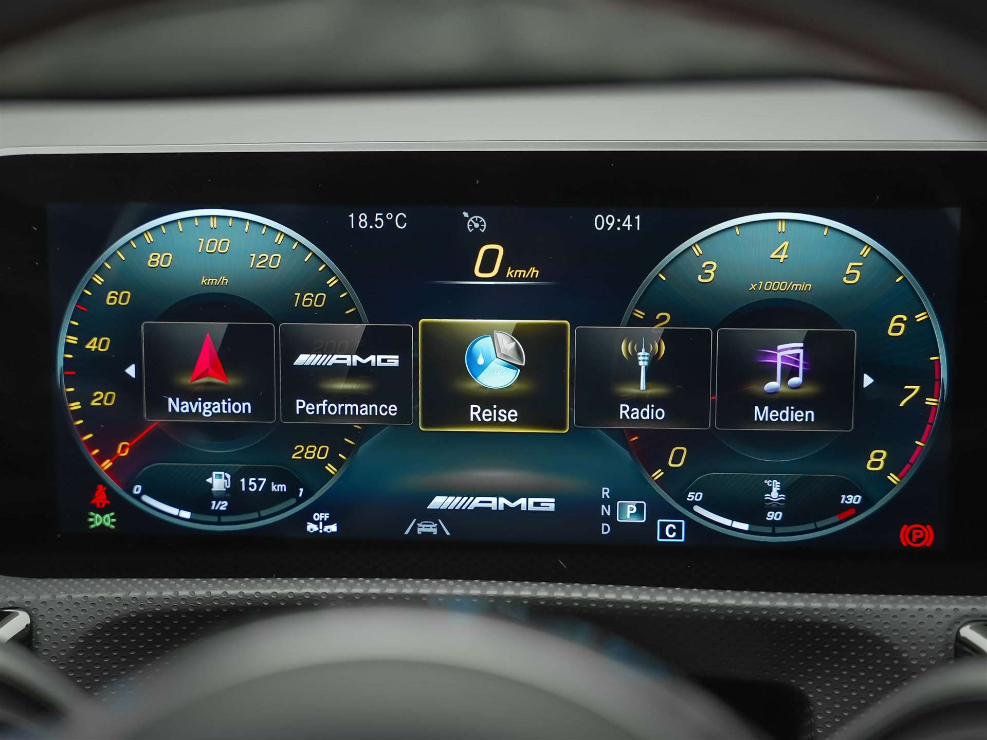 MERCEDES-BENZ A 35 AMG 4Matic Speedshift *Limousine*CH Auto*el. Sitze*360° Kamera*-image-33