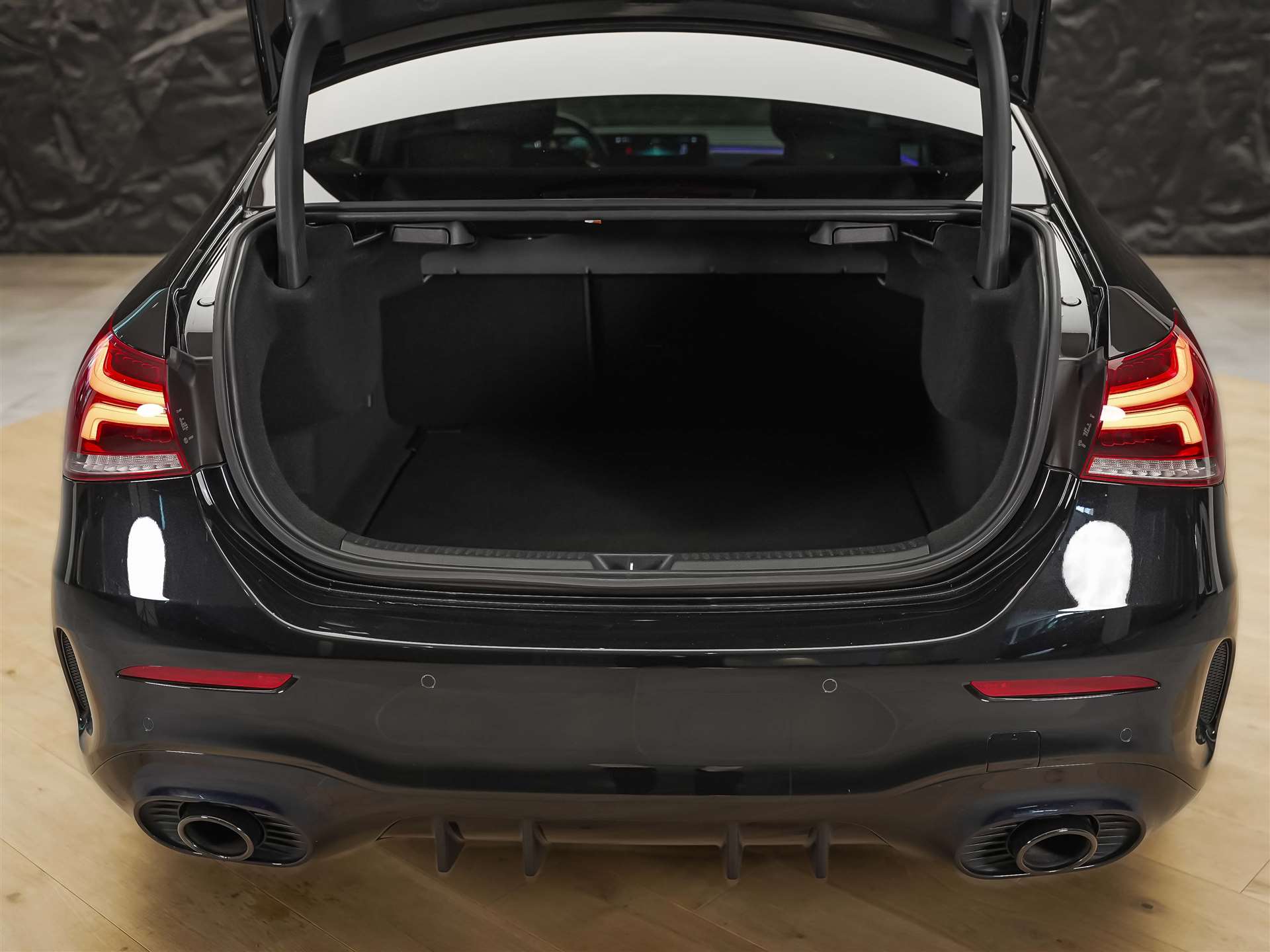 MERCEDES-BENZ A 35 AMG 4Matic Speedshift *Limousine*CH Auto*el. Sitze*360° Kamera*-image-45