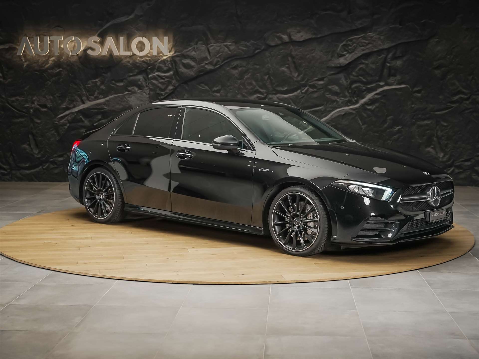 MERCEDES-BENZ A 35 AMG 4Matic Speedshift *Limousine*CH Auto*el. Sitze*360° Kamera*-image-6