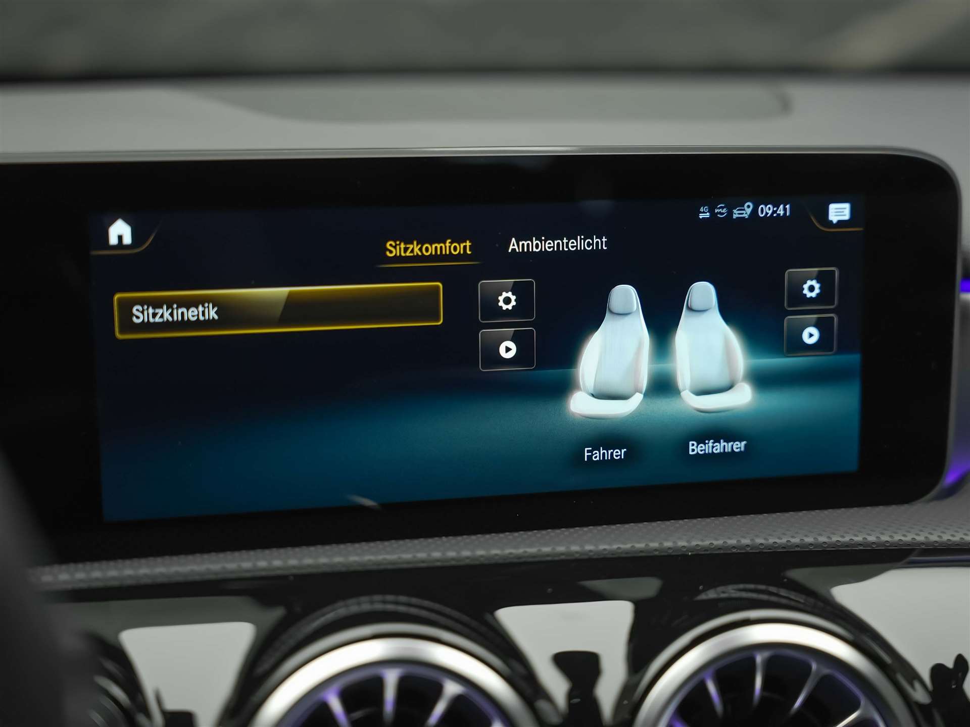 MERCEDES-BENZ A 35 AMG 4Matic Speedshift *Limousine*CH Auto*el. Sitze*360° Kamera*-image-35
