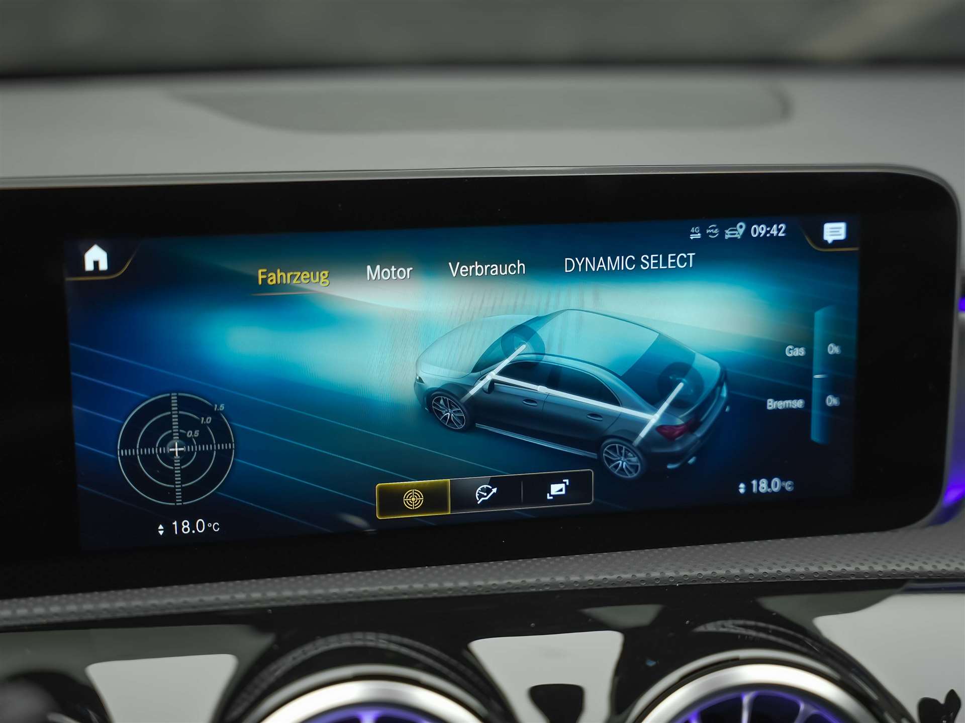MERCEDES-BENZ A 35 AMG 4Matic Speedshift *Limousine*CH Auto*el. Sitze*360° Kamera*-image-38