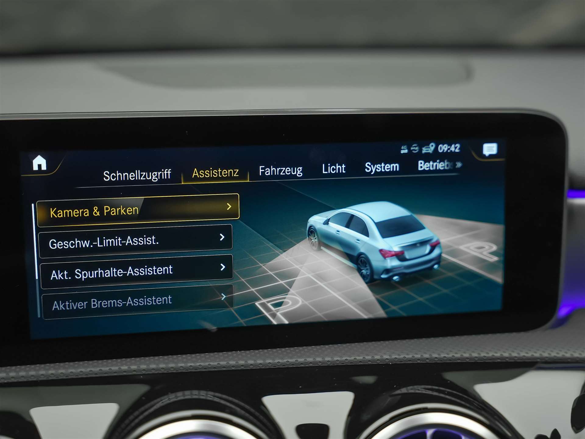 MERCEDES-BENZ A 35 AMG 4Matic Speedshift *Limousine*CH Auto*el. Sitze*360° Kamera*-image-41