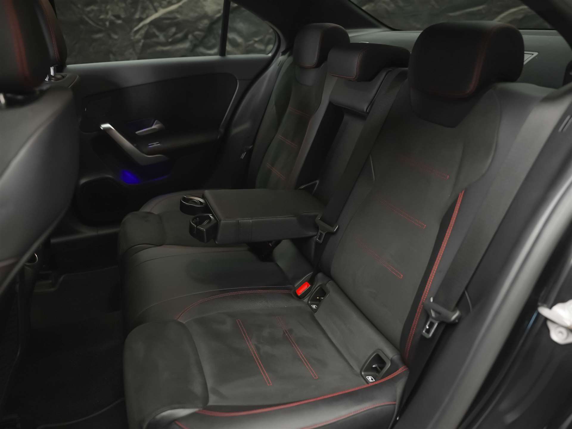 MERCEDES-BENZ A 35 AMG 4Matic Speedshift *Limousine*CH Auto*el. Sitze*360° Kamera*-image-13