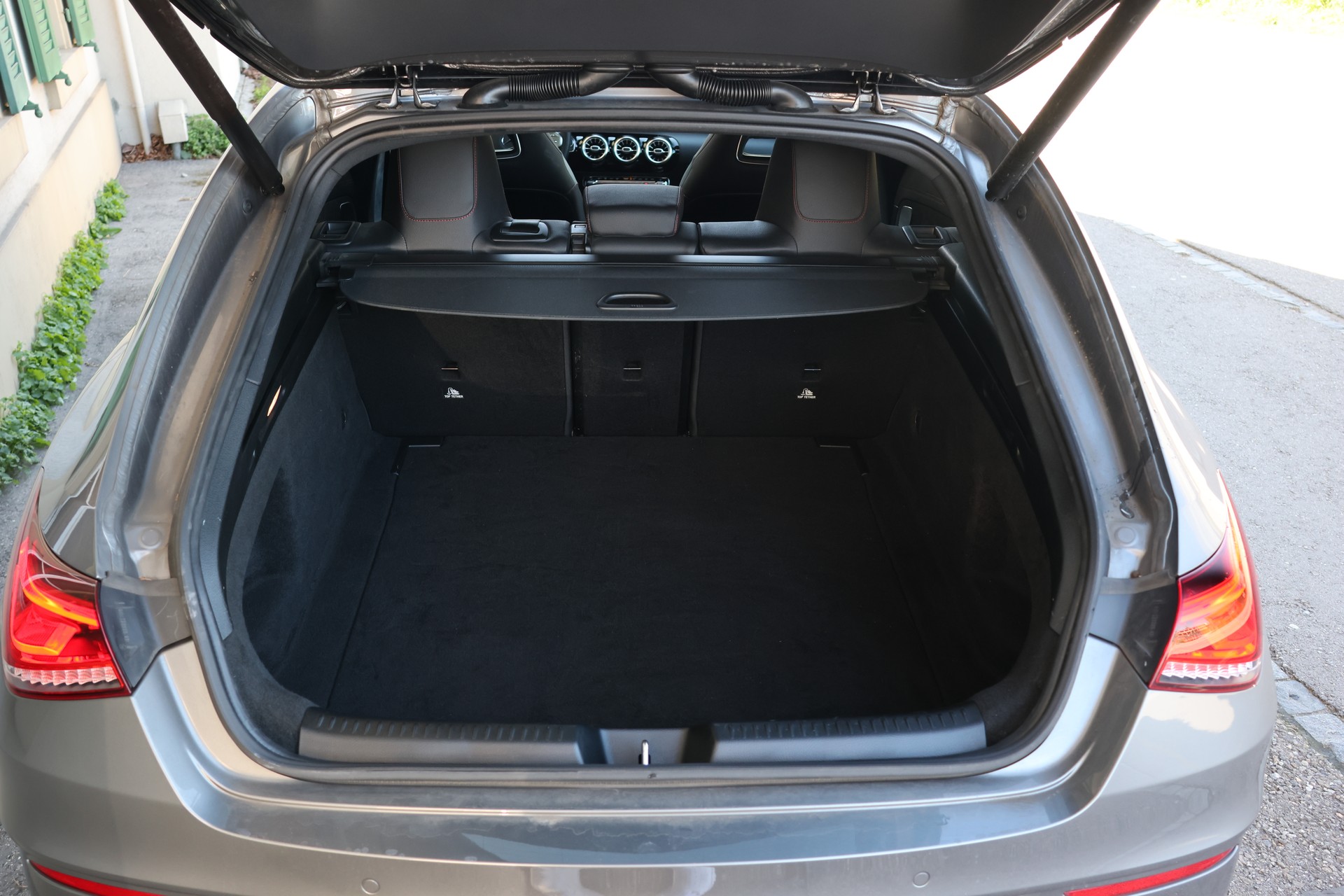 MERCEDES-BENZ CLA Shooting Brake 35 AMG 4Matic 7G-DCT-image-6