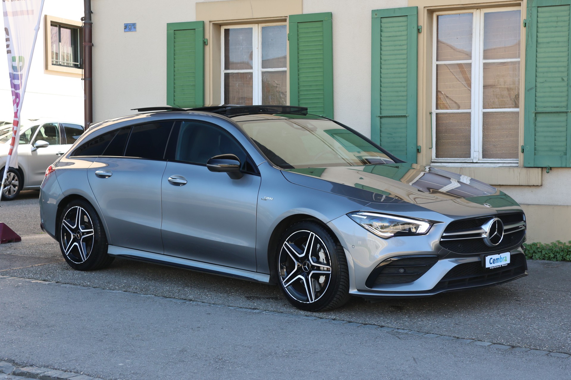 MERCEDES-BENZ CLA Shooting Brake 35 AMG 4Matic 7G-DCT-showroom-element-2