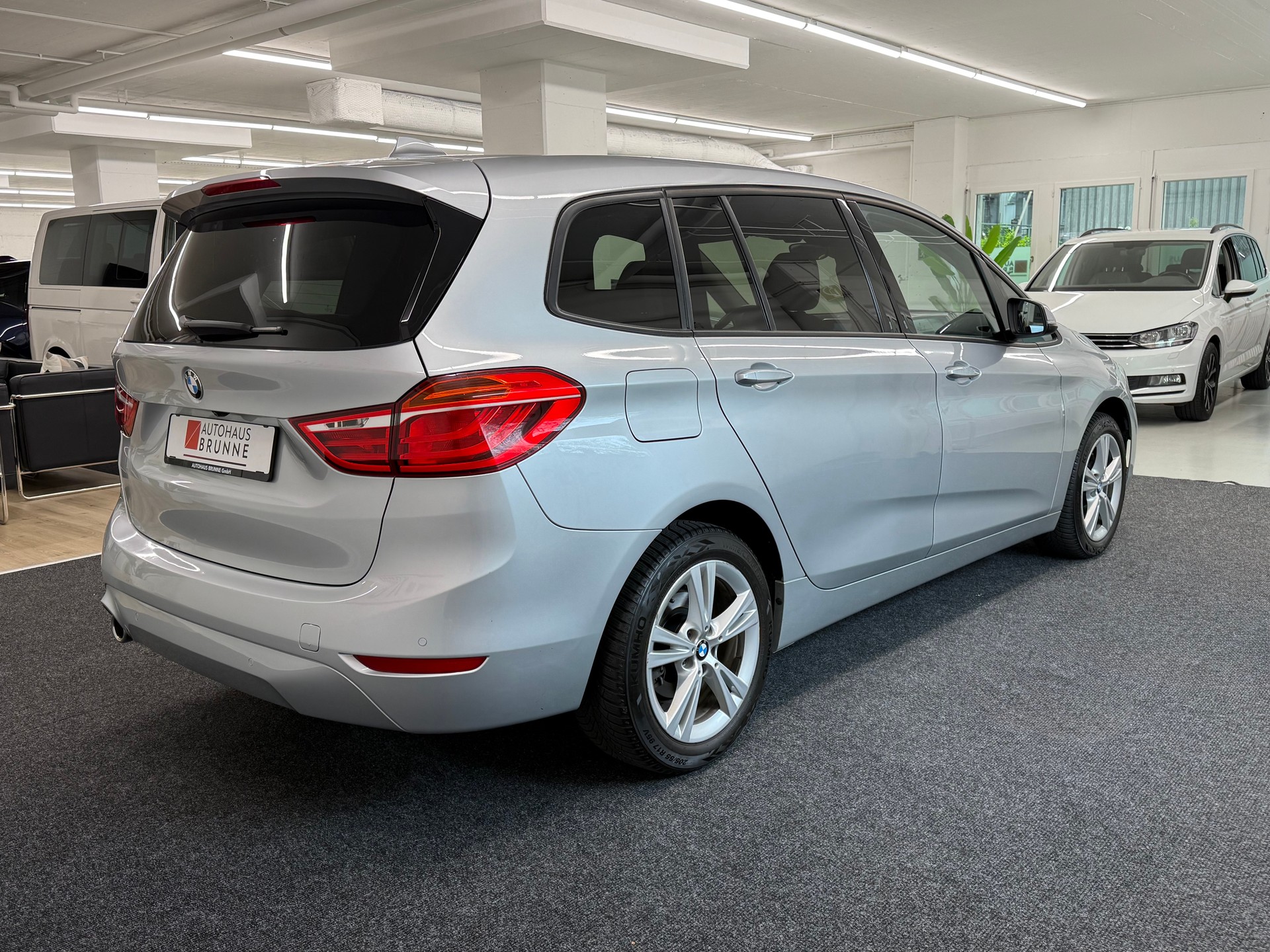 BMW 218i Gran Tourer Steptronic 7-Plätzer-showroom-element-3