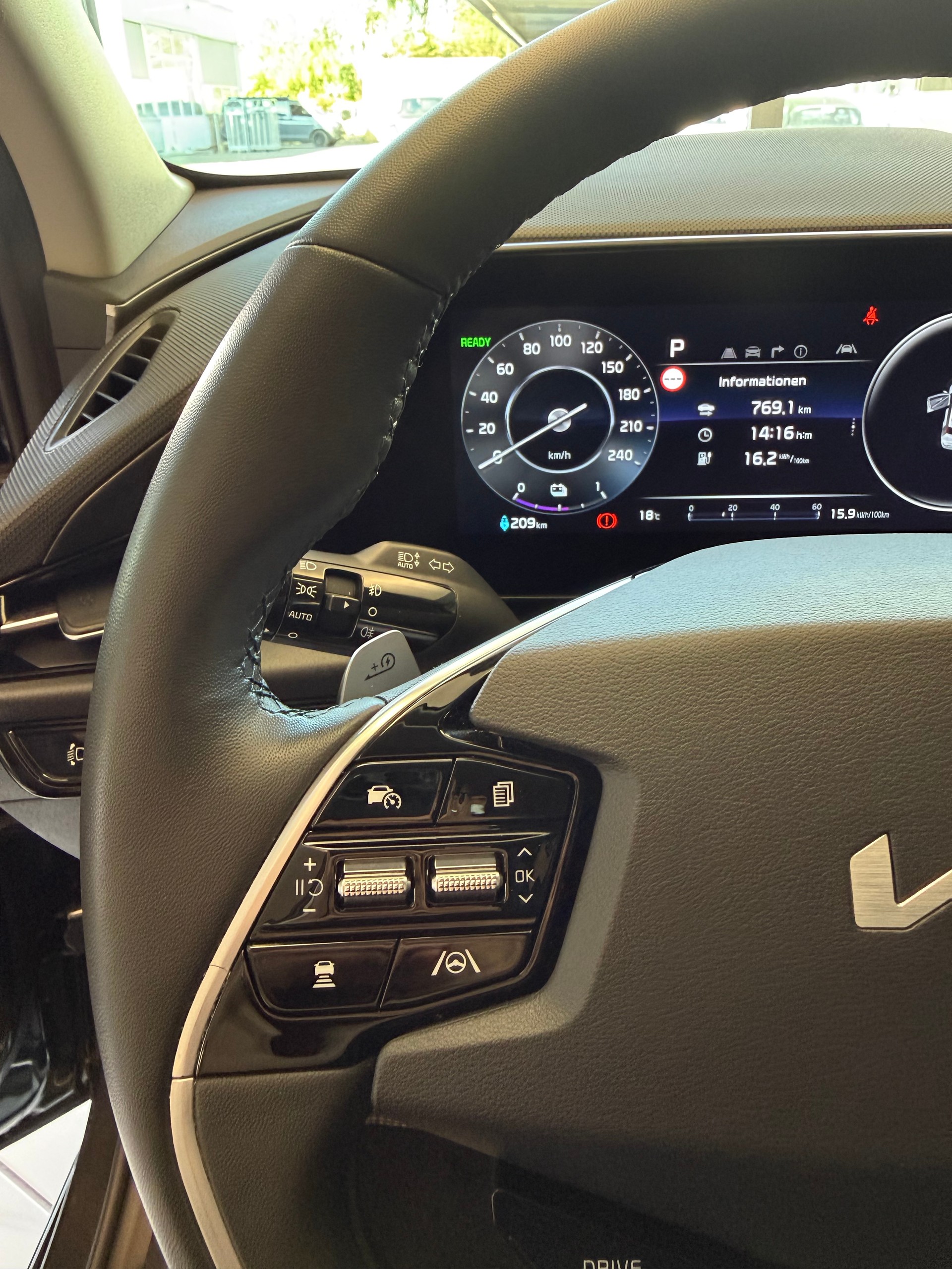 KIA Niro EV 64,8 kWh Style | CH-Fahrzeug mit 7 Jahren Werksgarantie-image-17