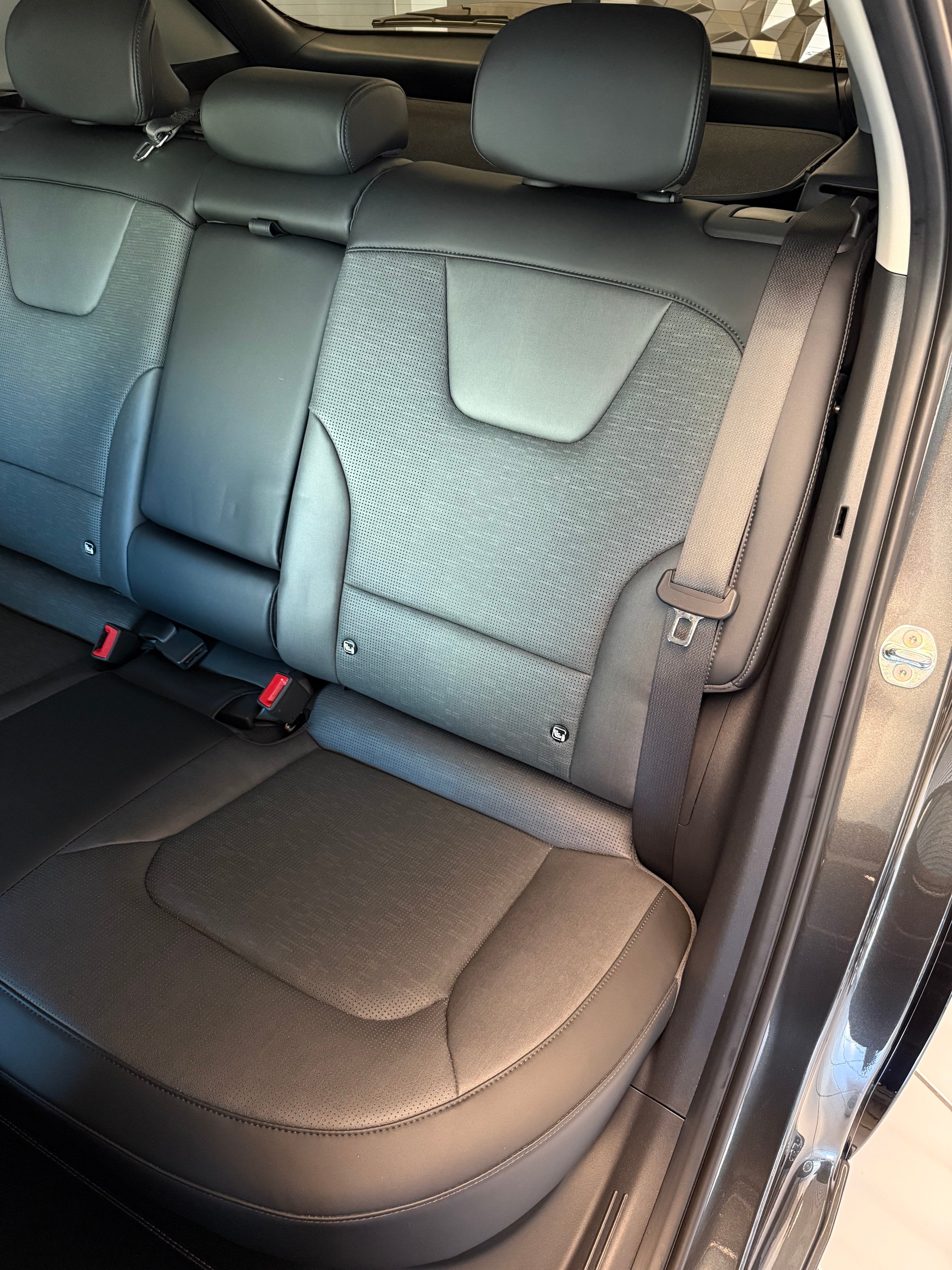 KIA Niro EV 64,8 kWh Style | CH-Fahrzeug mit 7 Jahren Werksgarantie-image-7
