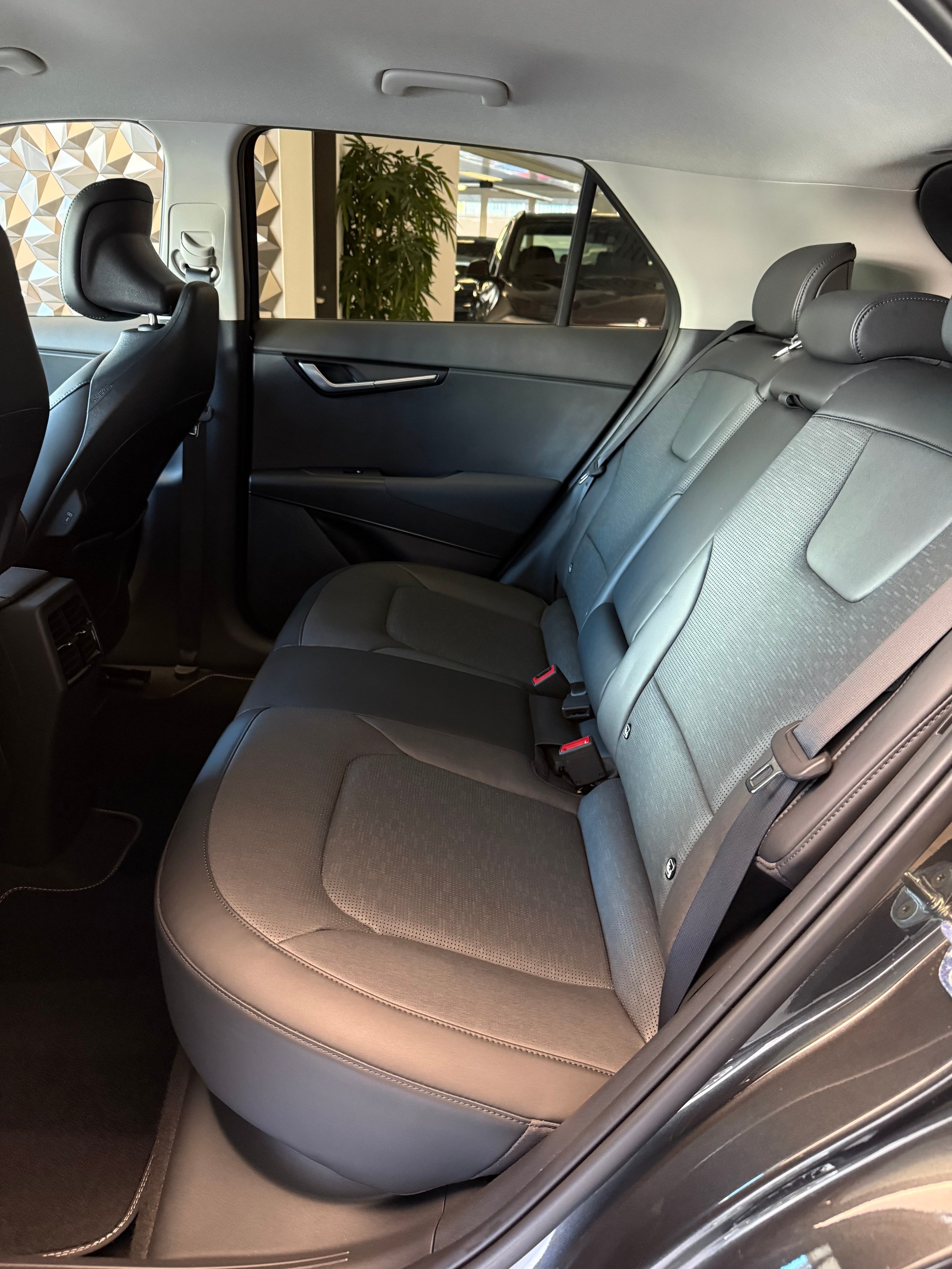KIA Niro EV 64,8 kWh Style | CH-Fahrzeug mit 7 Jahren Werksgarantie-image-9