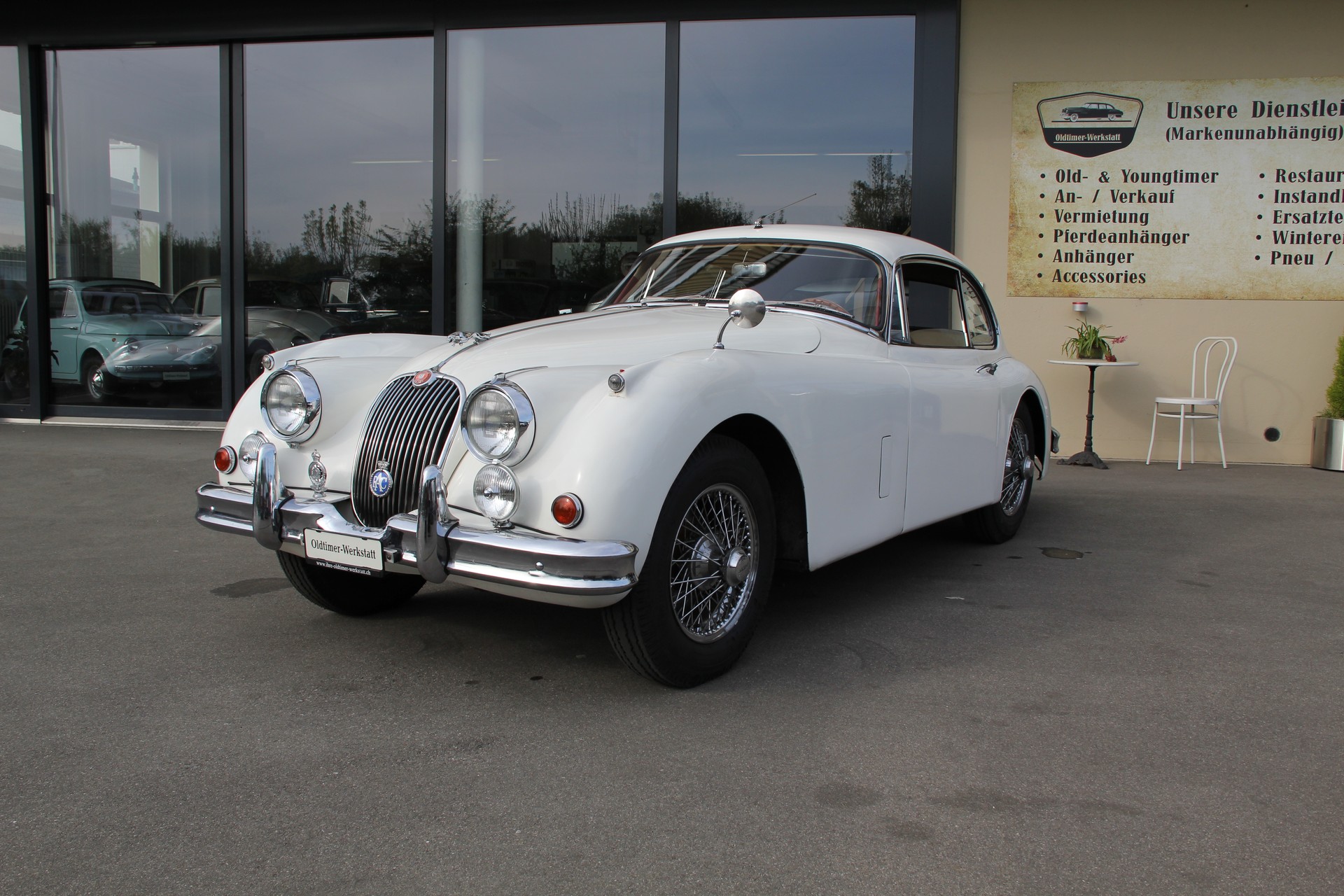 JAGUAR XK150-image-1