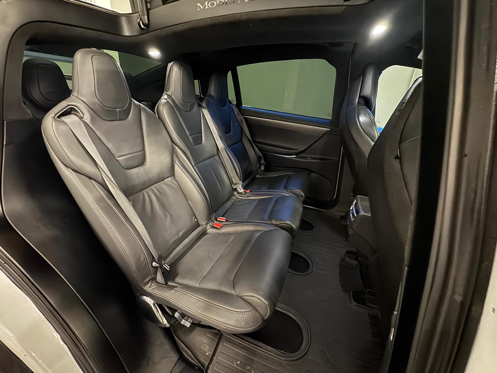 TESLA Model X 90 D-image-13