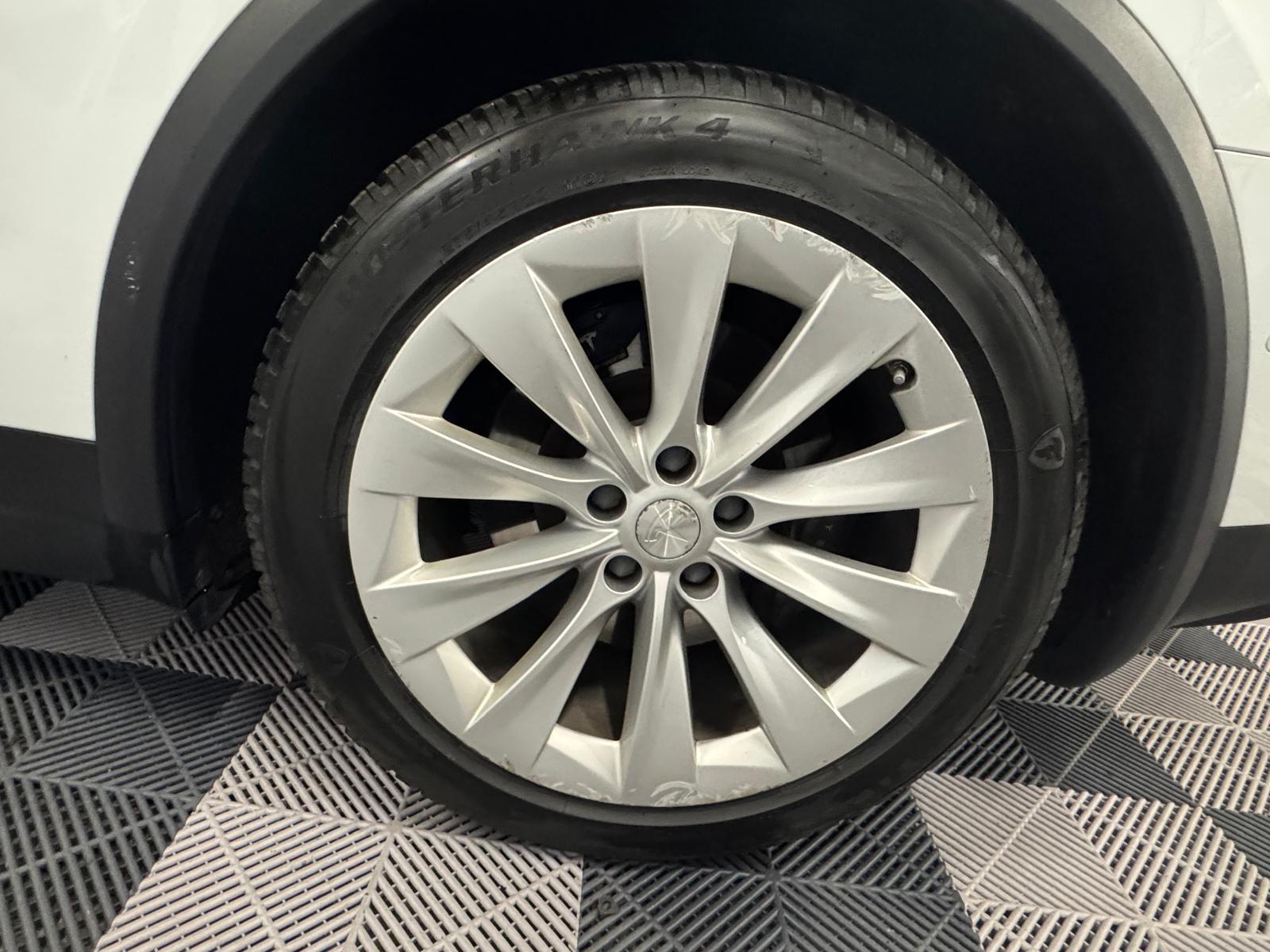TESLA Model X 90 D-image-24
