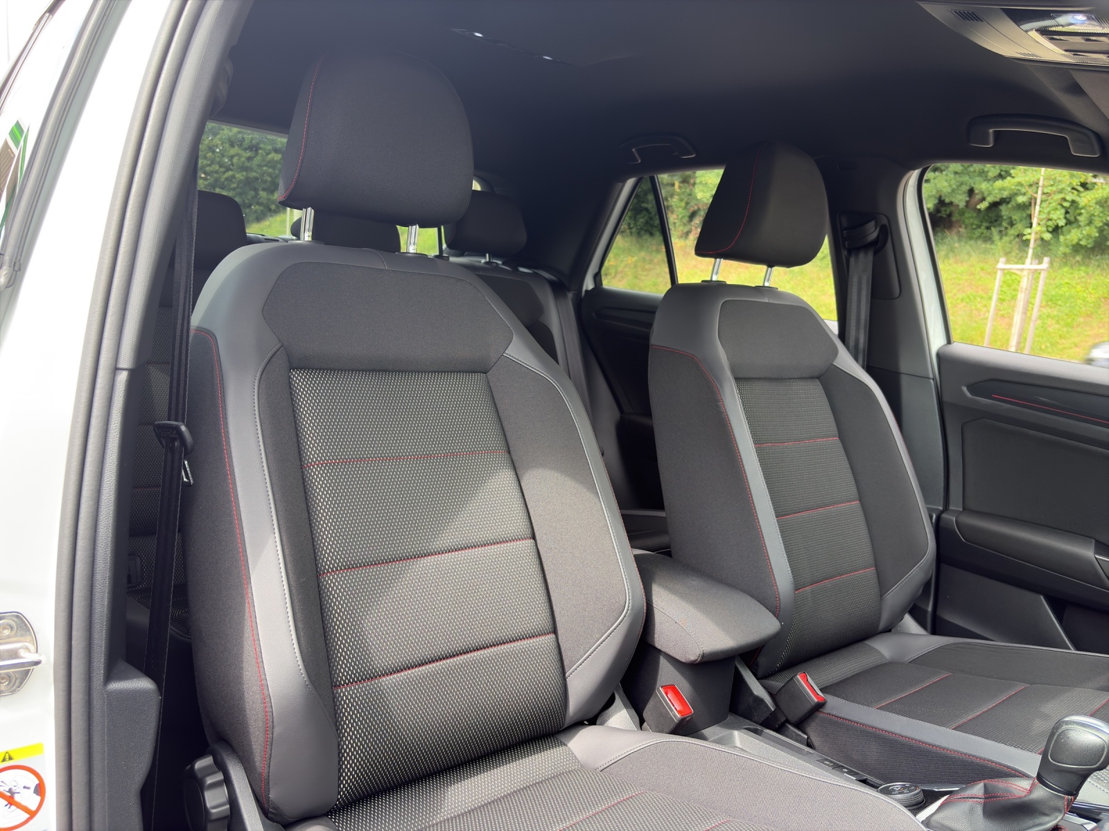 VW T-Roc 2.0 TSI Sport DSG 4motion-image-6