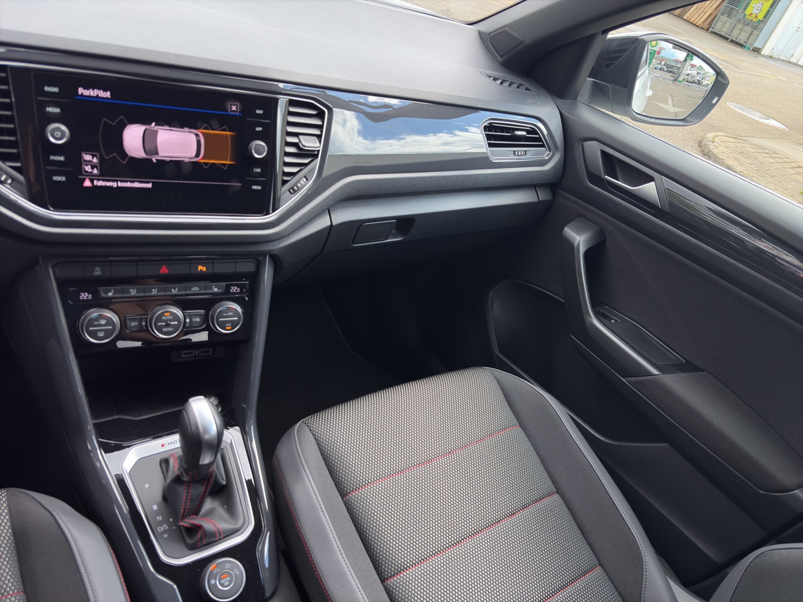 VW T-Roc 2.0 TSI Sport DSG 4motion-image-10