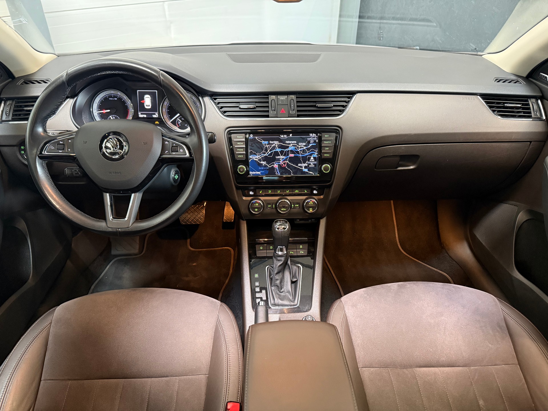 SKODA Octavia Combi 2.0 TDI 184 L & K 4x4 DSG-image-7