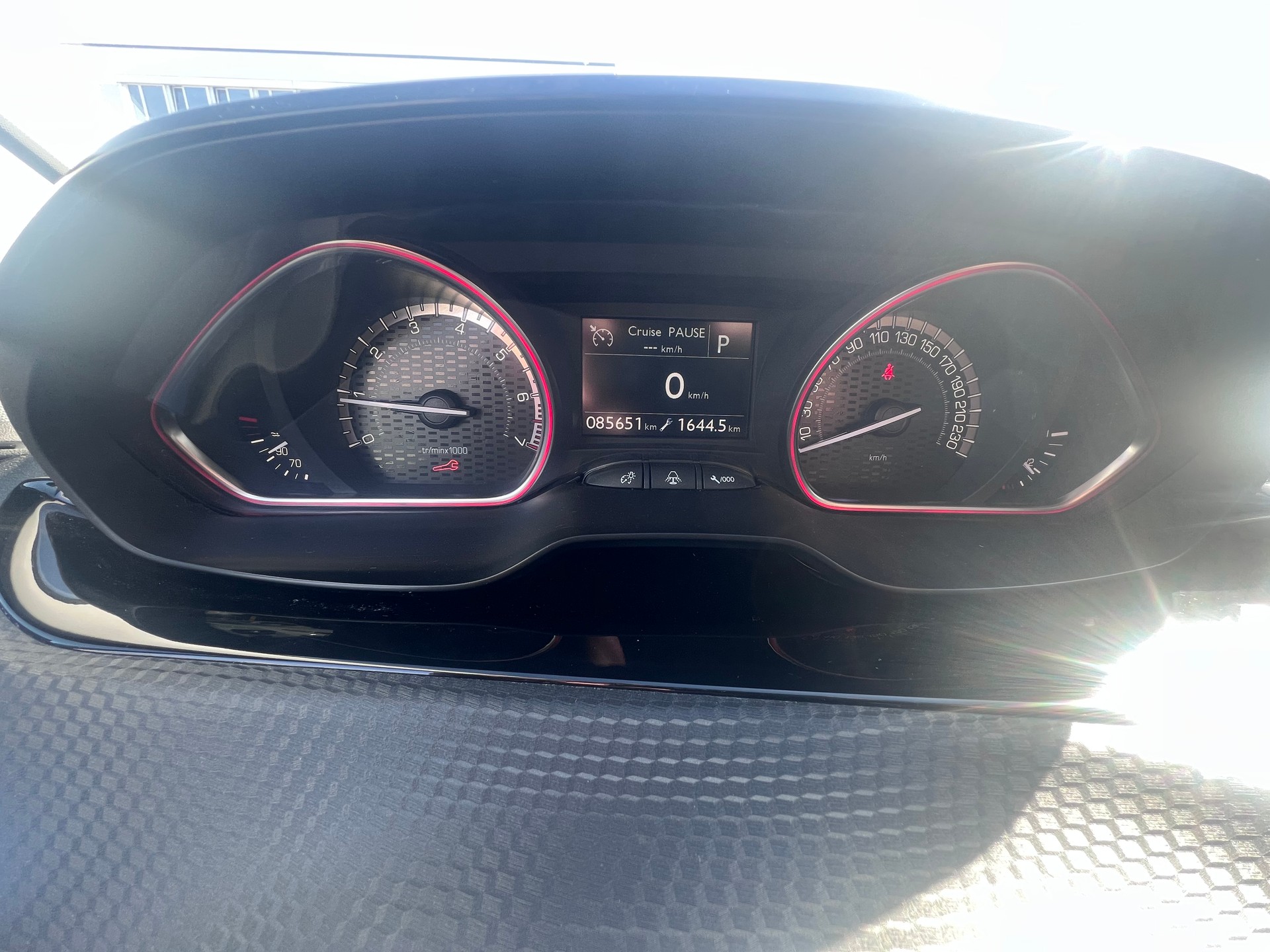 PEUGEOT 2008 1.2 PureTech GT Line EAT6-image-10