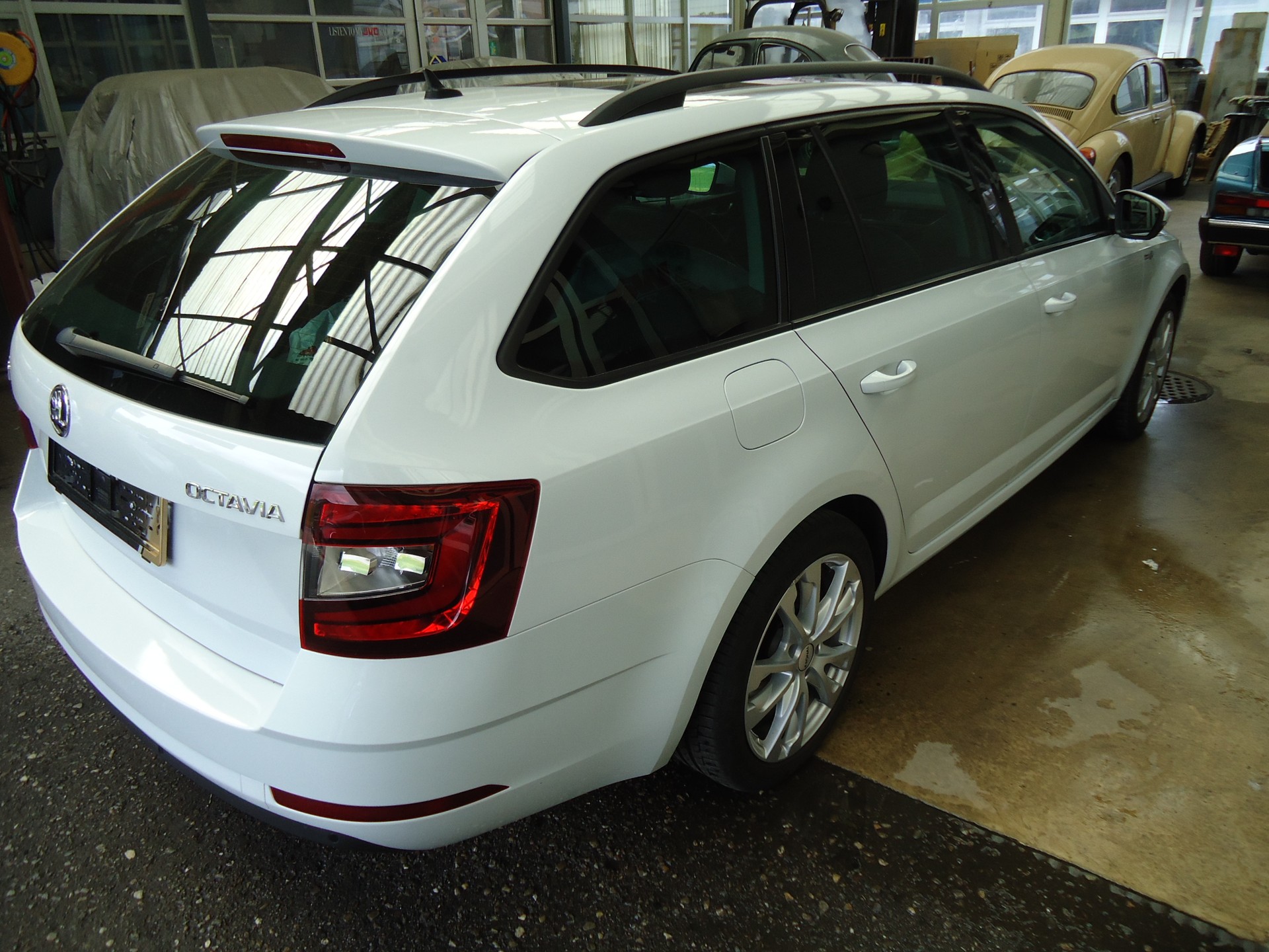 SKODA Octavia Combi 2.0 TDI RS Prag 4x4 DSG-image-2