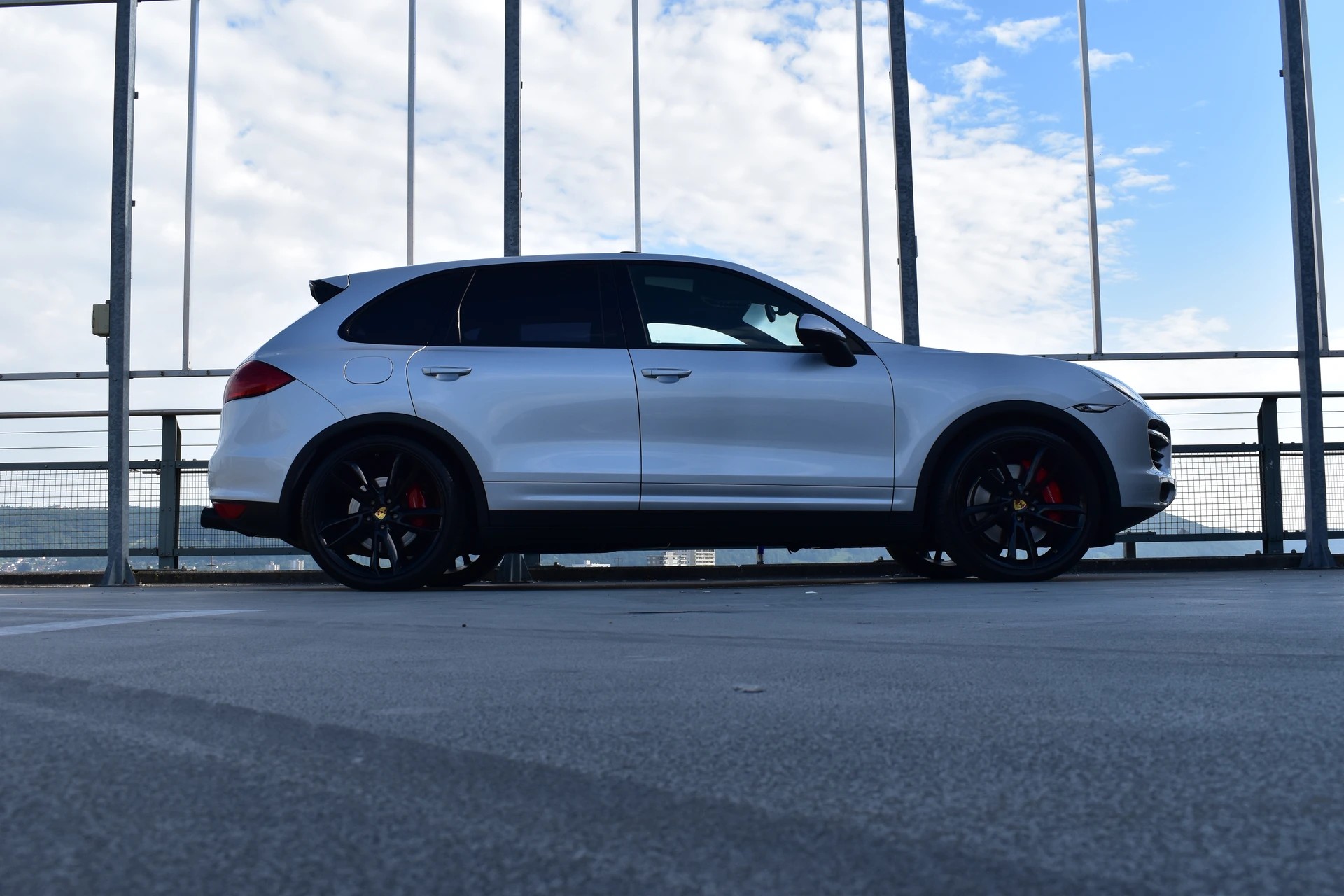 PORSCHE CAYENNE TURBO BLACK l 500 PS-image-4