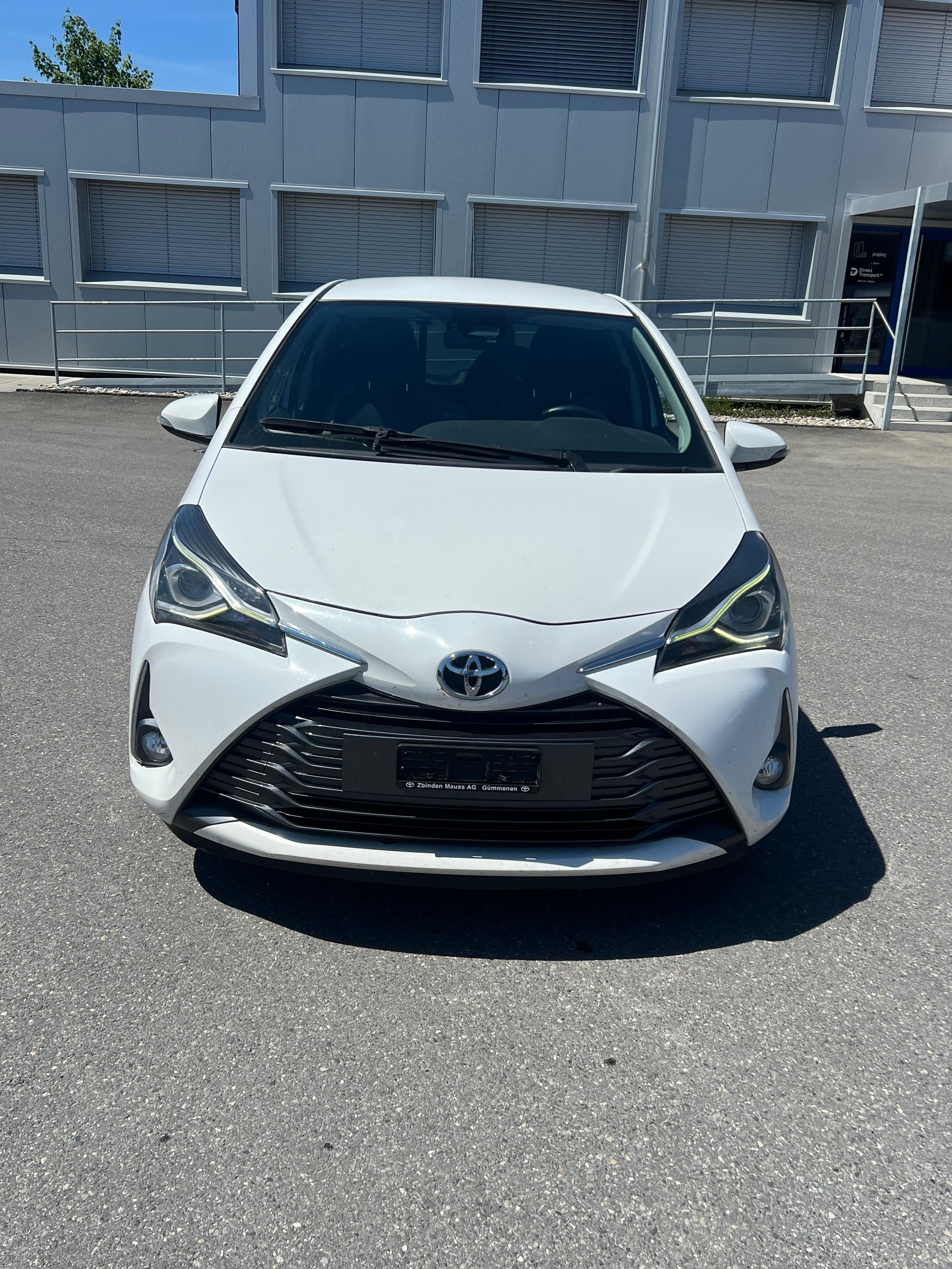 TOYOTA Yaris 1.5 Comfort
